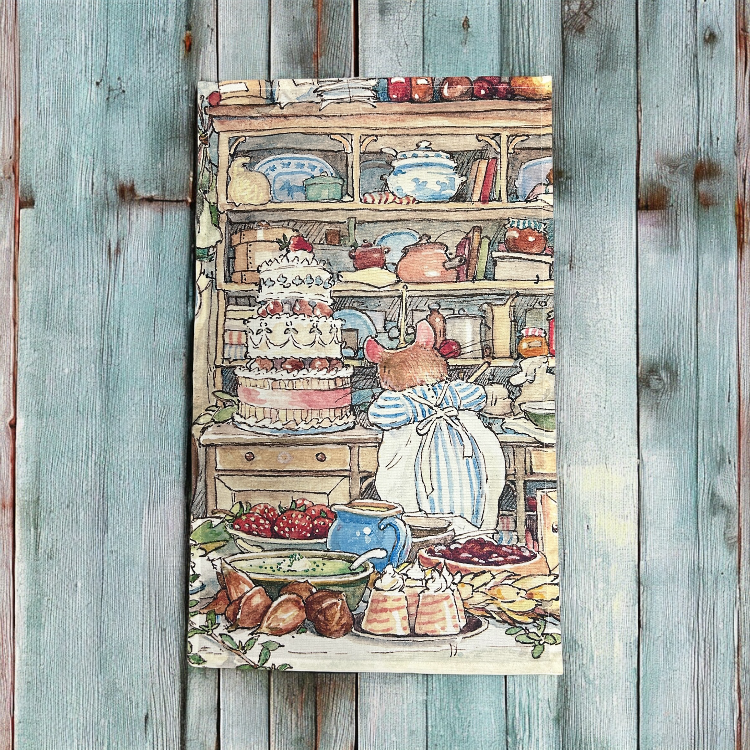 Summer Bramley Hedge | Tea towel