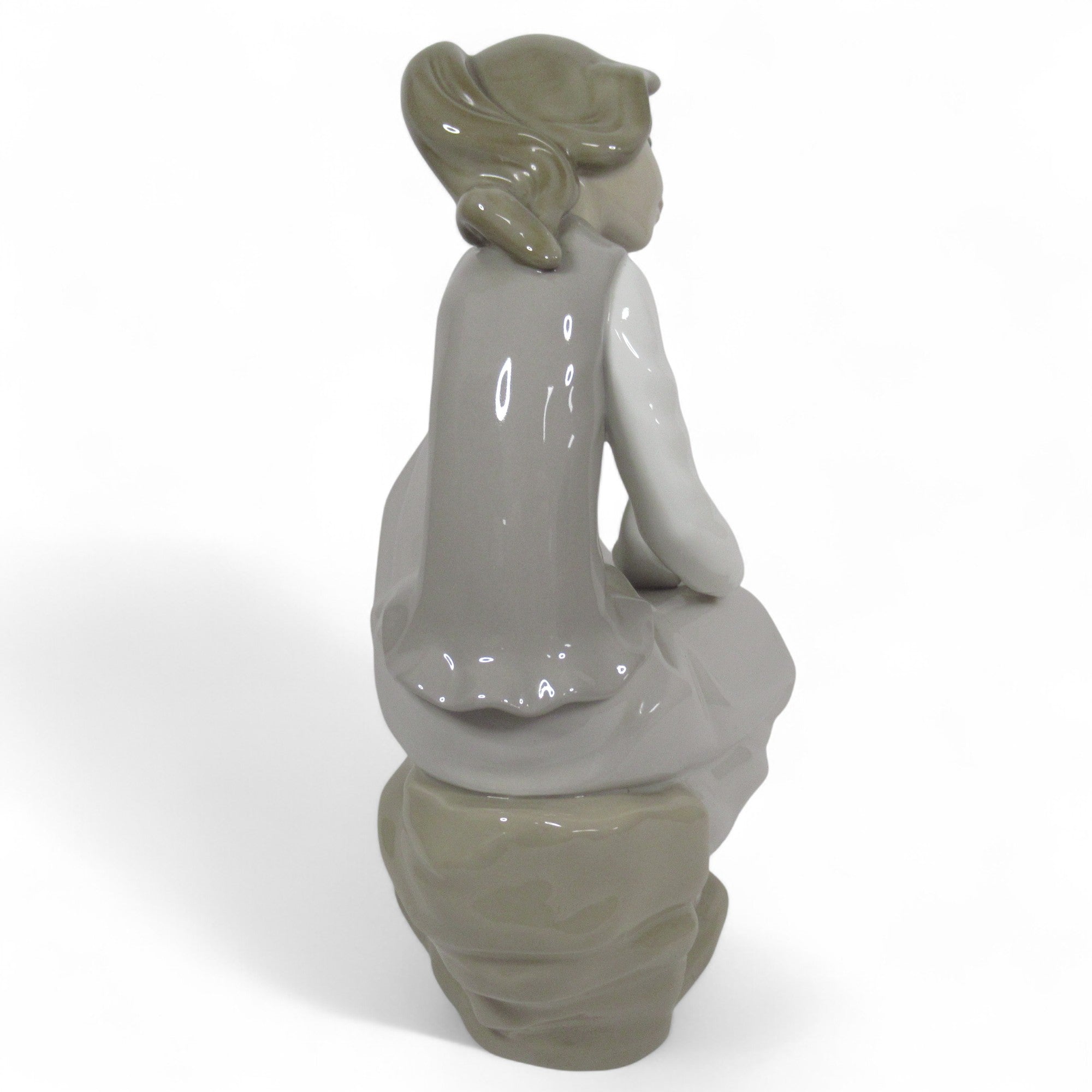 Rear image of Nao by Lladro Girl With Dove Figurine 9" Porcelain 1981 