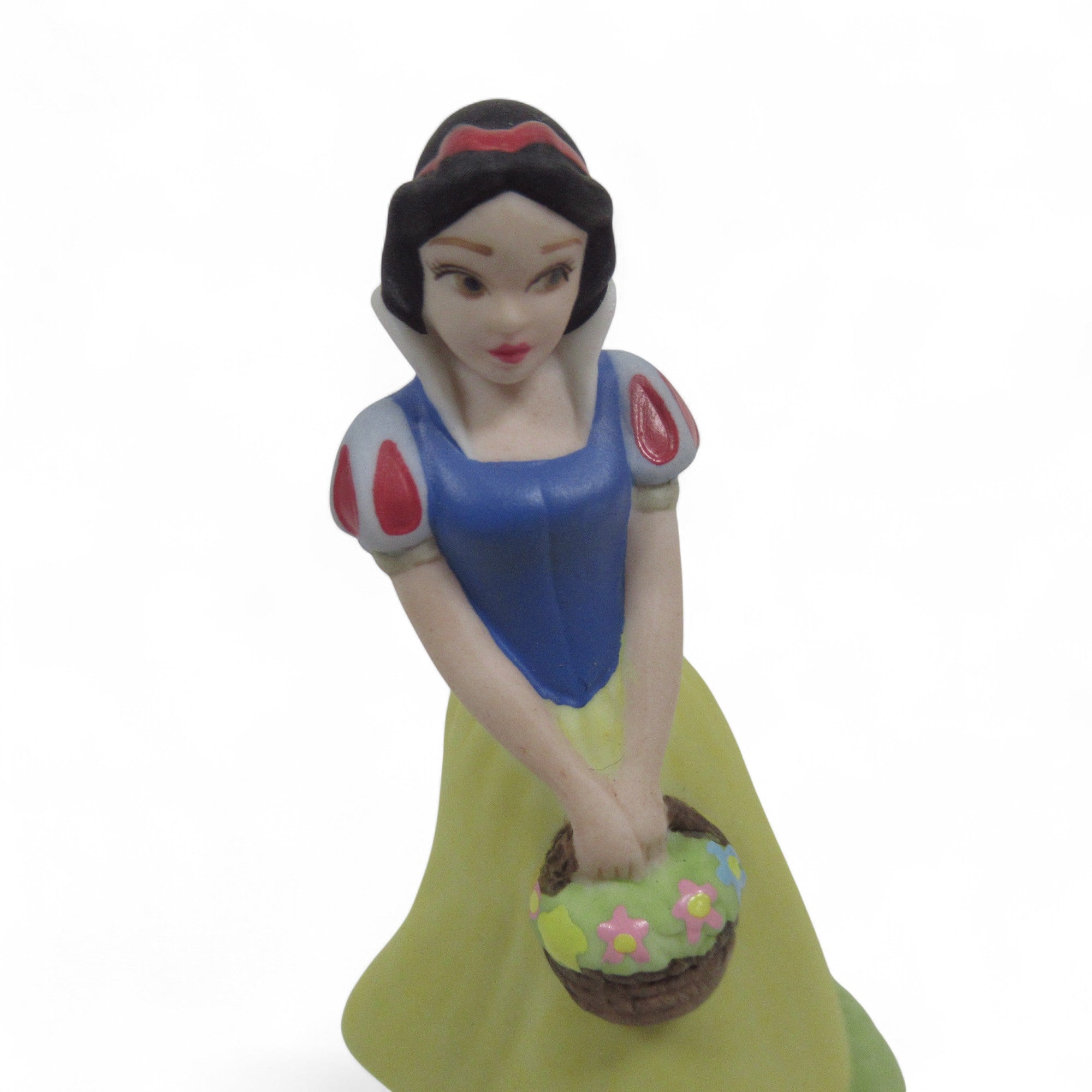 Close up image of Disney's Snow White Ceramic/Porcelain Figure By Grolier