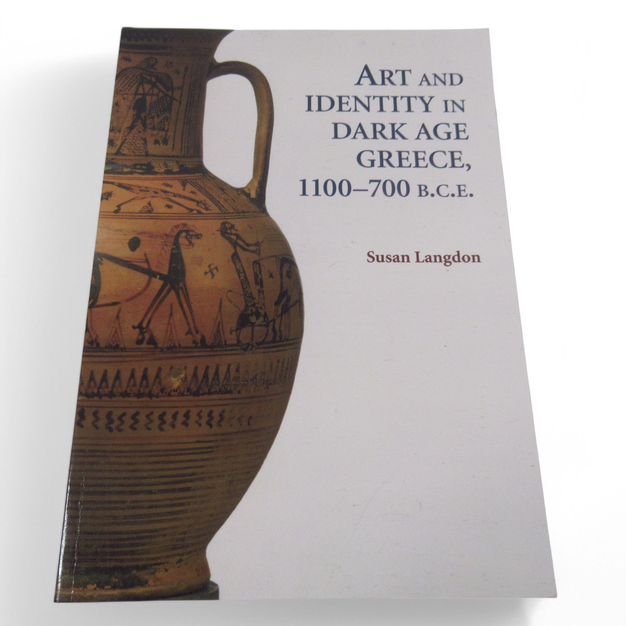 Front cover image of Art and Identity in Dark Age Greece 1100-700 BCE Paperback