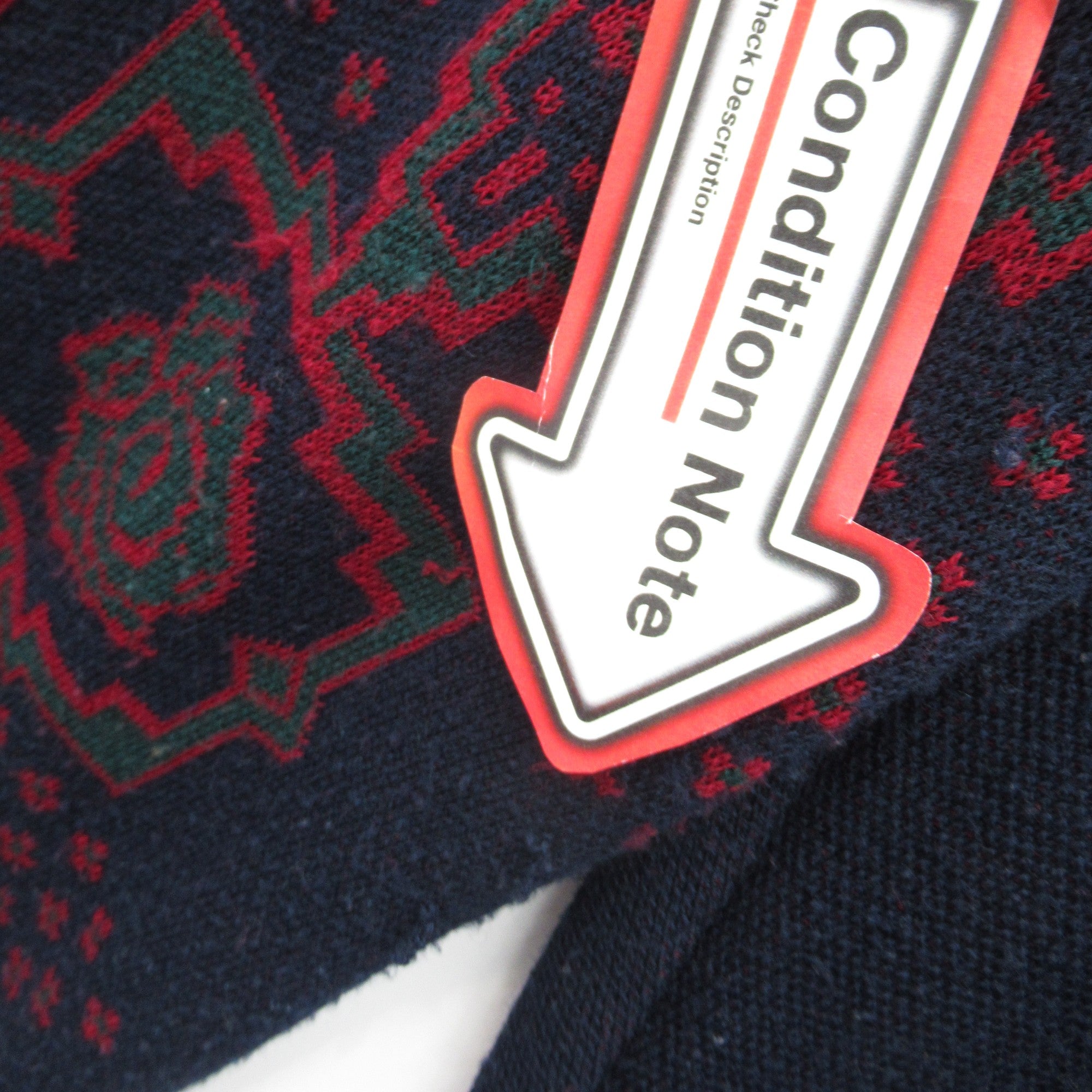 condition image for Laivie Denmark Vintage Cardigan Large Blue Red Womenswear | Pre-loved