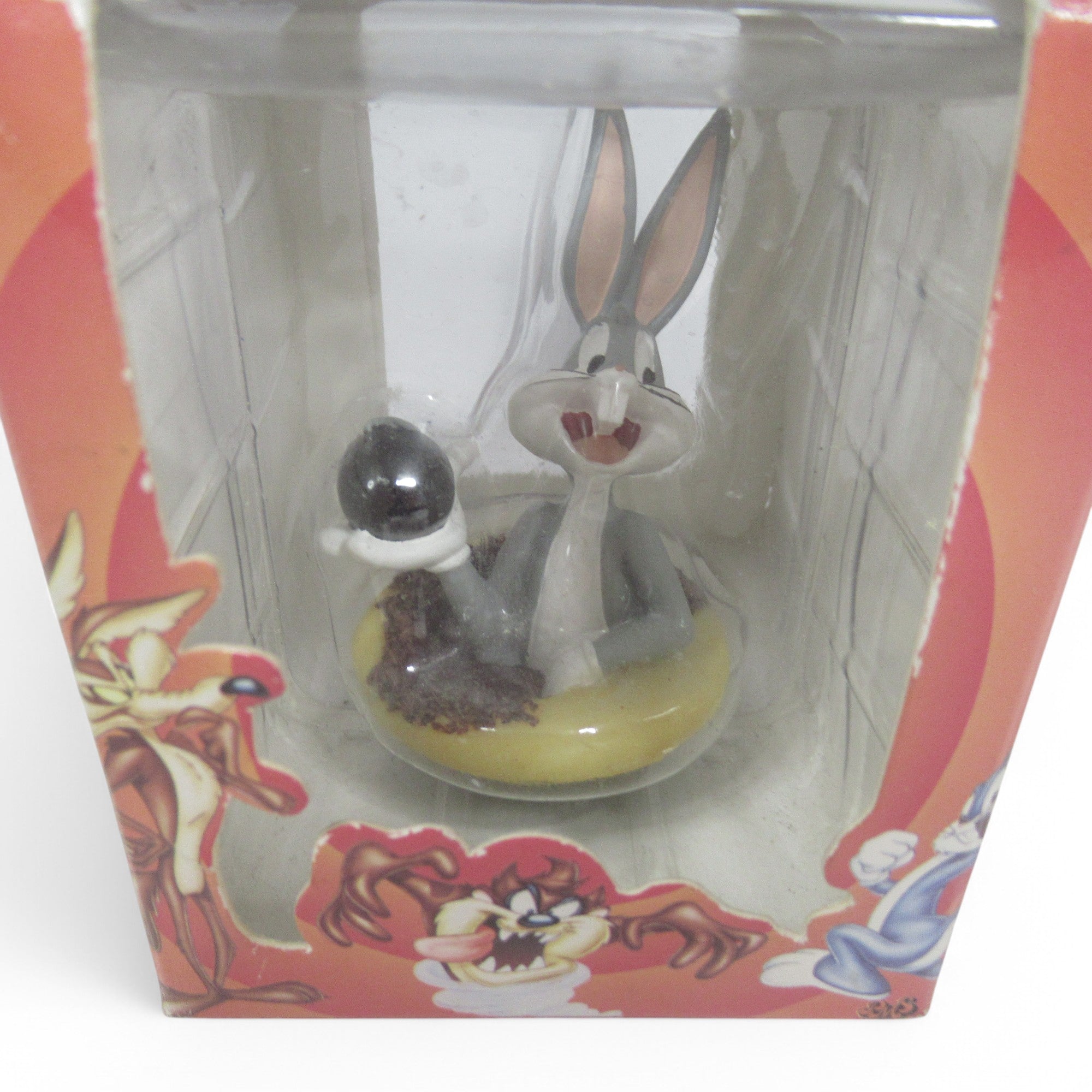 Close up front image of Bugs Bunny Looney Tunes Resin Figure 1998 Boxed Collectable
