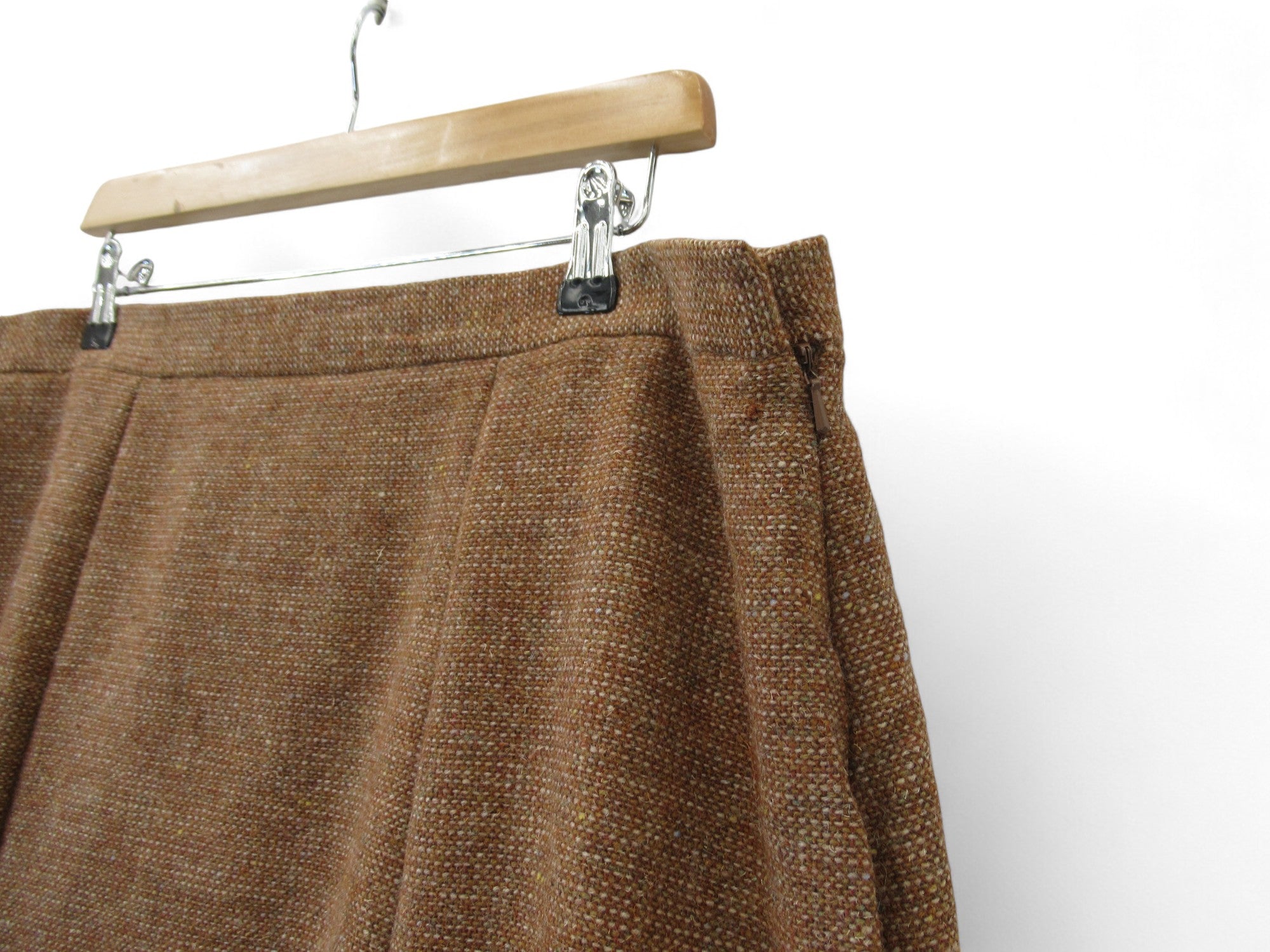 Close up image for Murray Brothers UK 22 Brown Wool Skirt Womenswear | Preloved