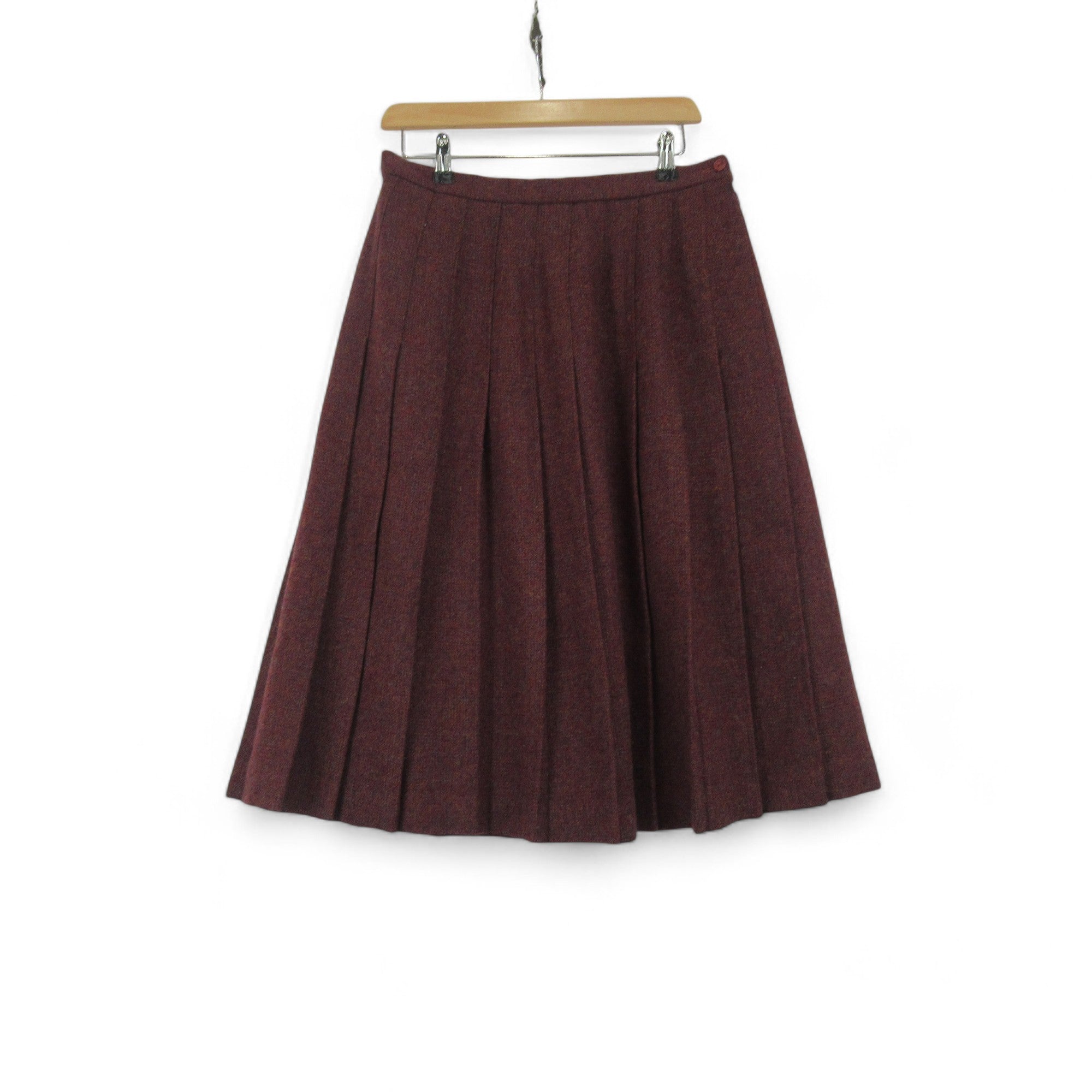 front image for Pitochry UK 16 Red Shetland Wool Vintage Skirt Womenswear | Preloved
