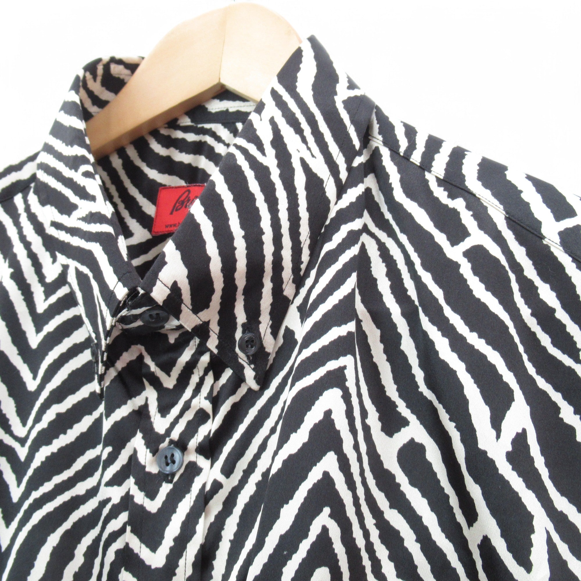 collar image for Brioni Satin Shirt Black Medium Vintage Menswear | Pre-loved