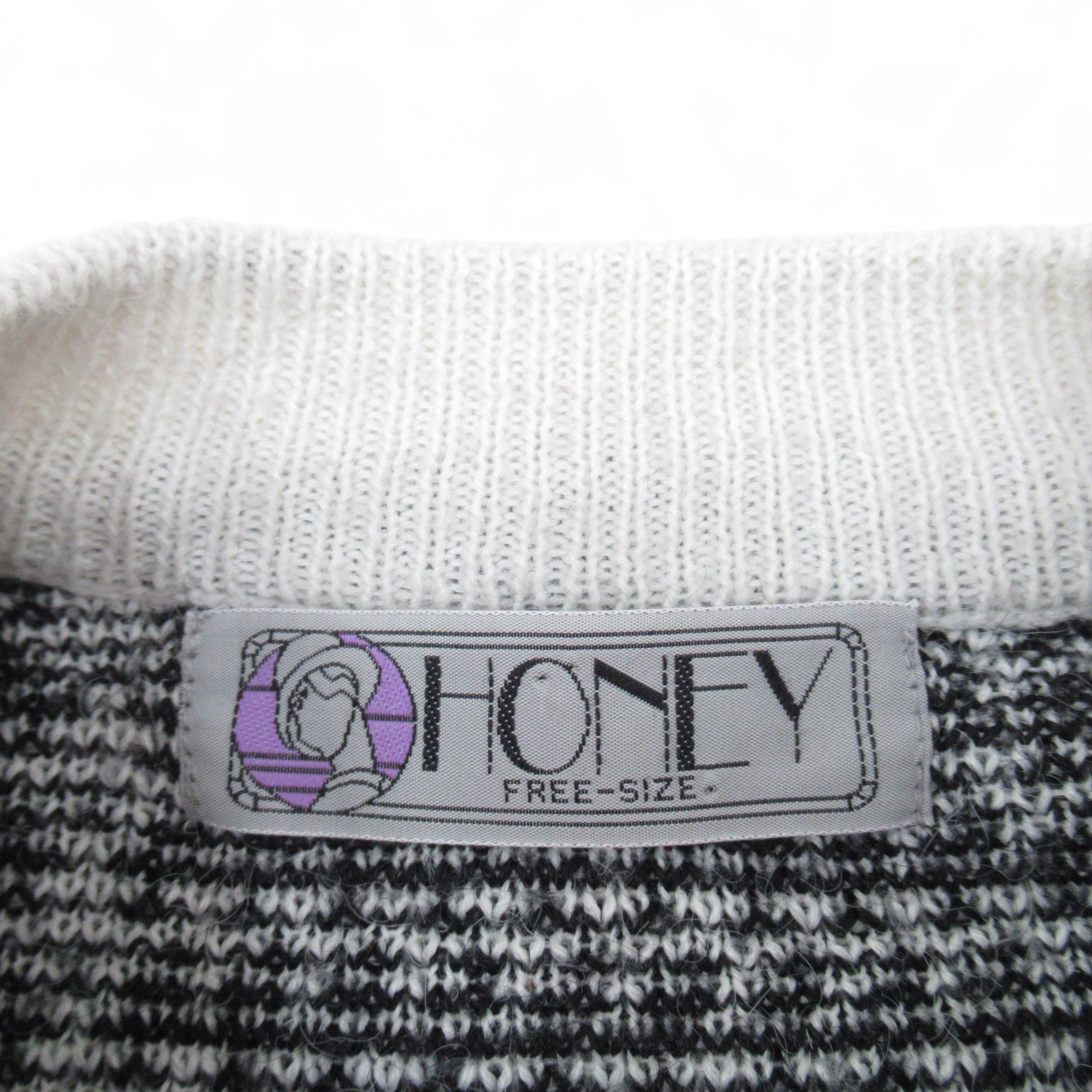 label image for Honey Vintage Knit Jumper Large Flower Womenswear | Pre-loved 