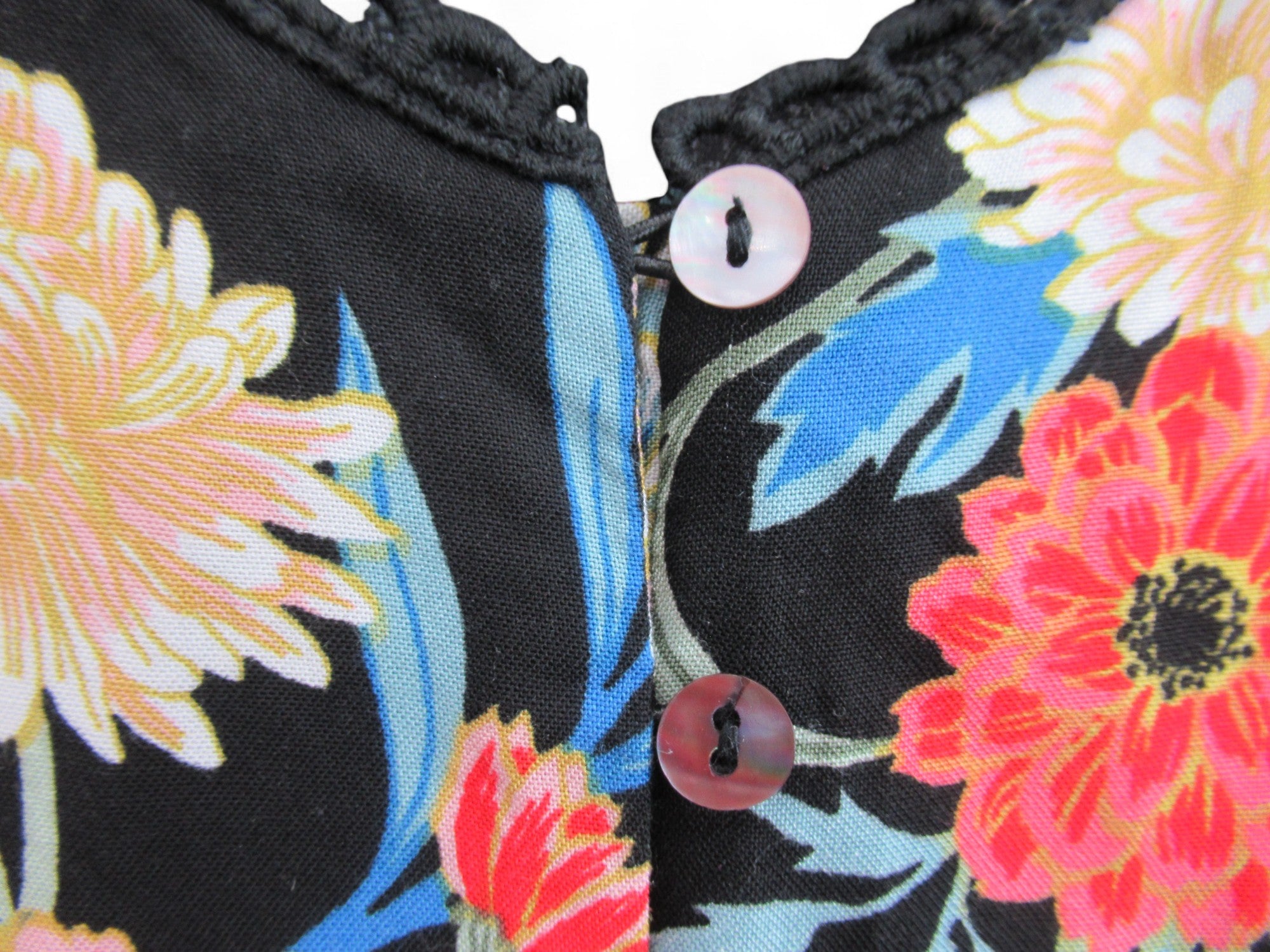 fasten image for Yours Floral Dress UK 26/28 Black Frill Hem Womenswear | Pre-loved