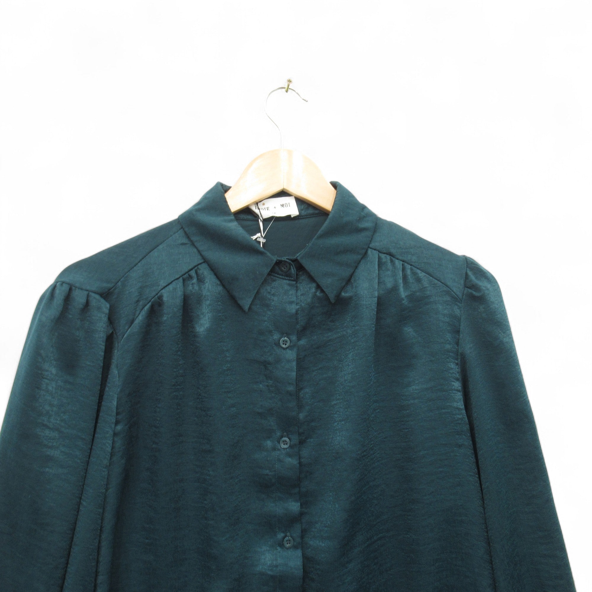 front image for Indie + Moi Shirt Blouse UK 14 Green Satin Womenswear | Pre-loved