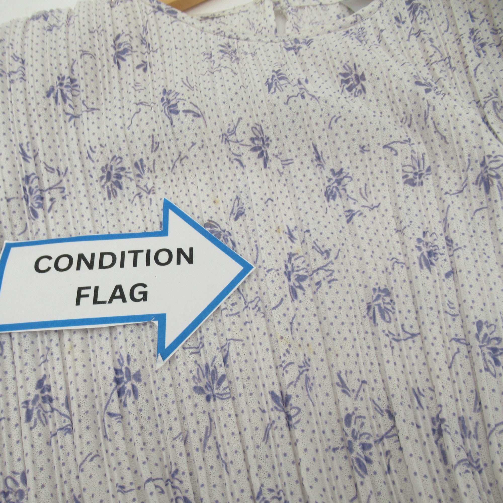 condition image for Class Woman Vintage Dress UK 12 Lilac Womenswear | Pre-loved