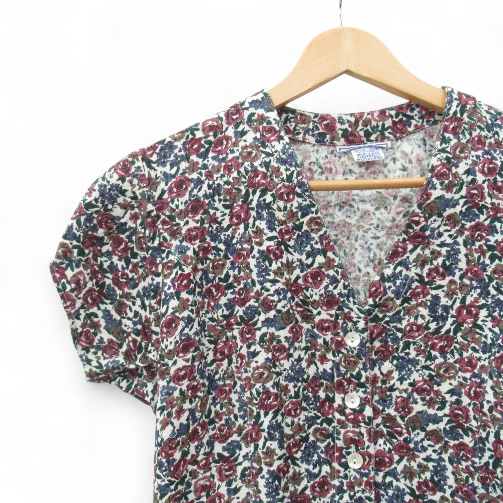 sleeve image for Vintage Floral Blouse Shirt Medium Purple Womenswear | Pre-loved