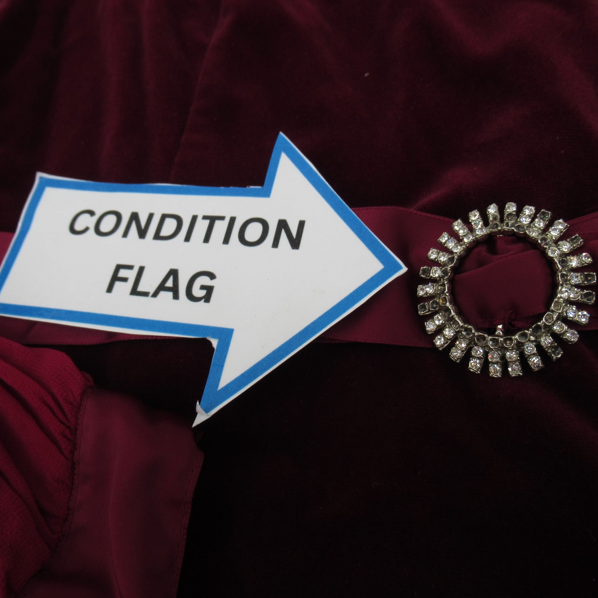 condition image for Eastex Vintage Velvet Dress UK 12 Burgundy Womenswear | Pre-loved 