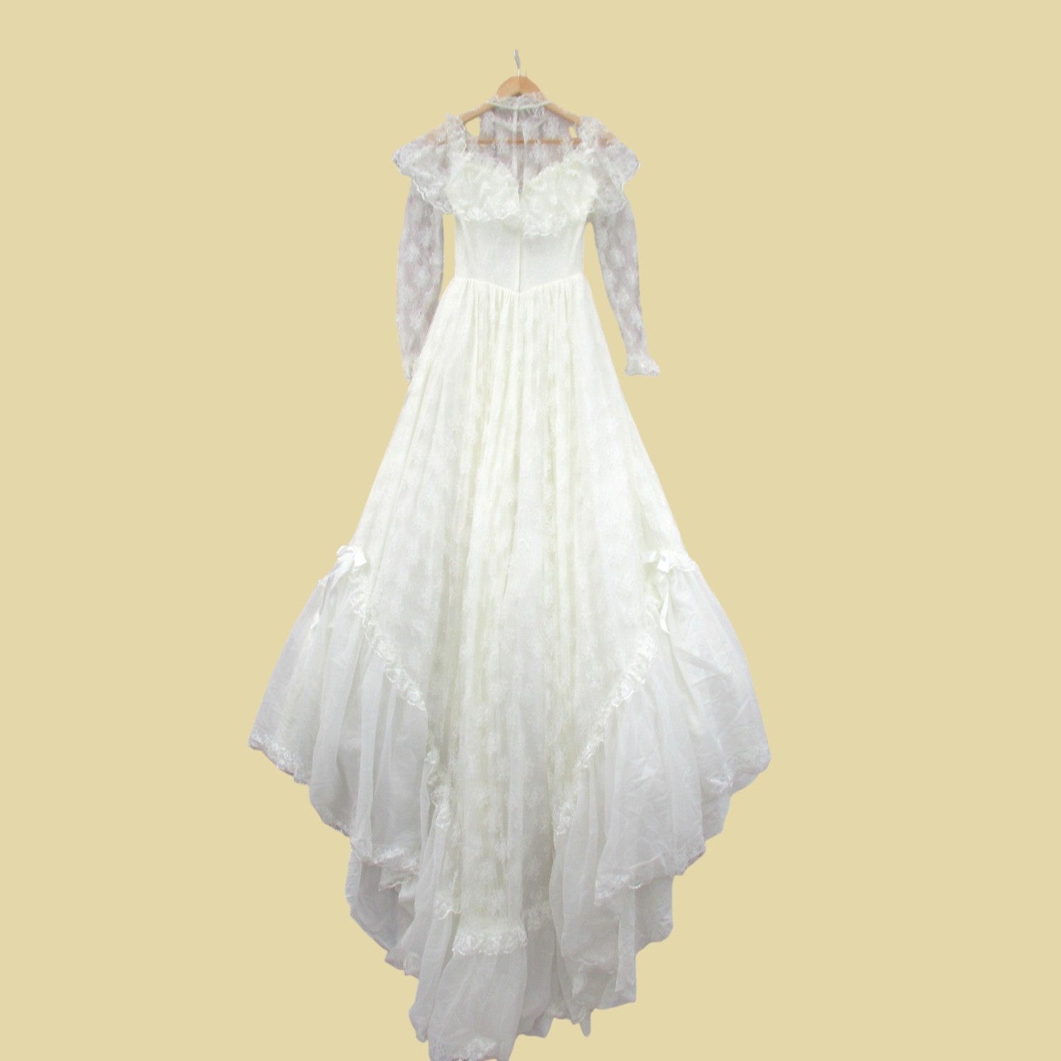 back image for Berkertex Vintage Wedding Dress Off White Lace UK 10 Womenswear | Pre-loved