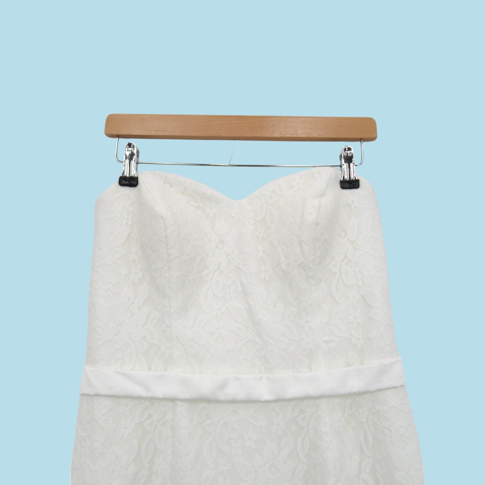 top image for Linzi Jay Wedding Dress UK 14 Ivory Womenswear | Pre-loved