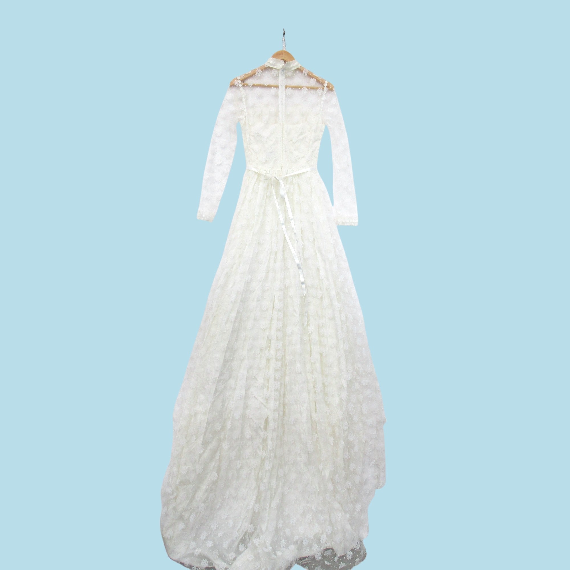 back image for Vintage 1970s Wedding Dress Ivory UK 10 Lace Womenswear | Pre-loved