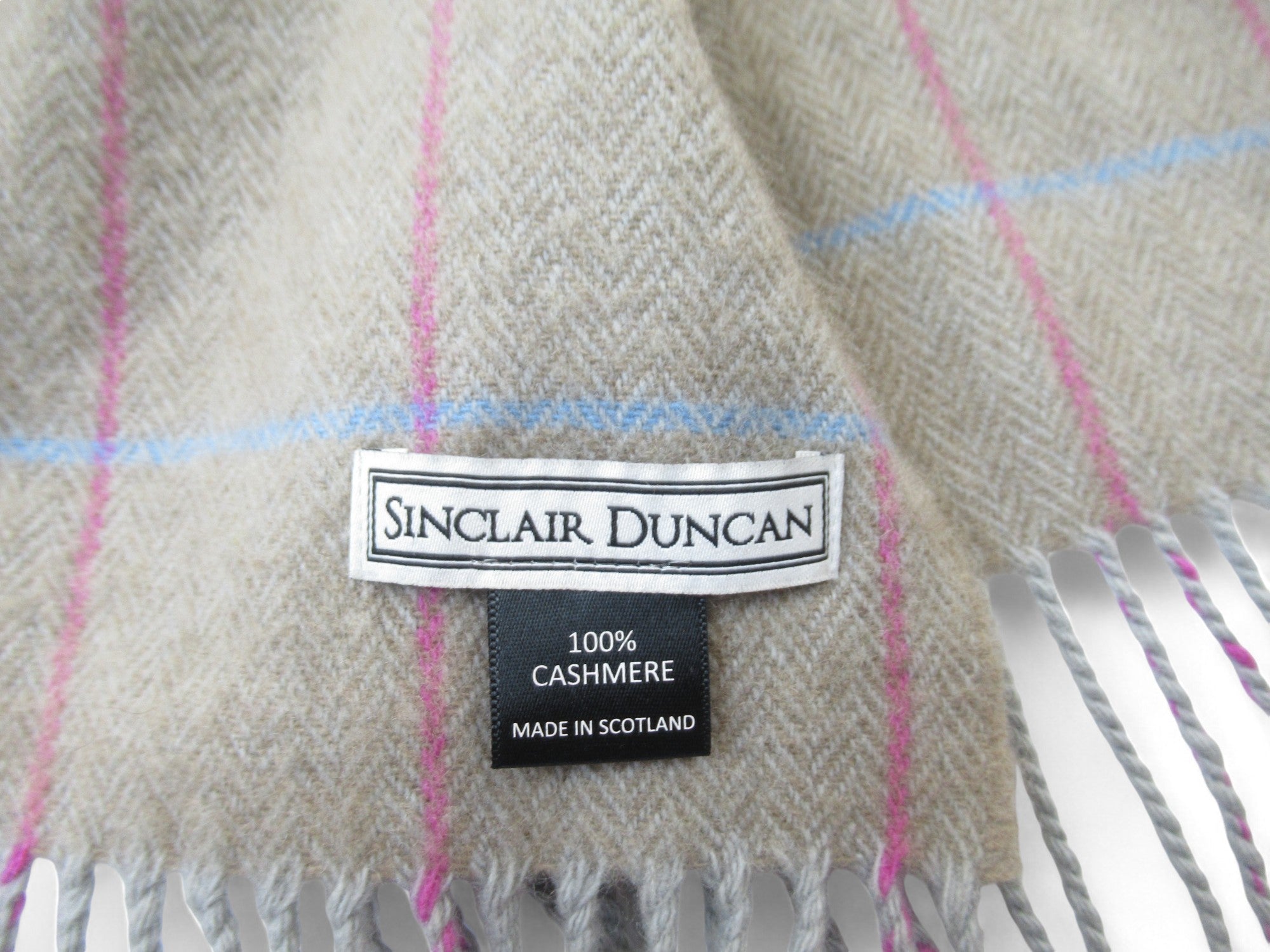 Brand label image for Sinclair Duncan 10"x68" Grey Pink Cashmere Scarf Menswear | Preloved