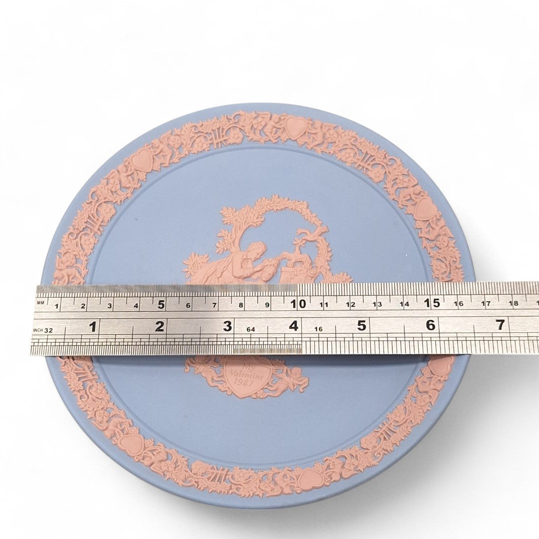 Measurement image of Wedgwood Valentine's Day Plate