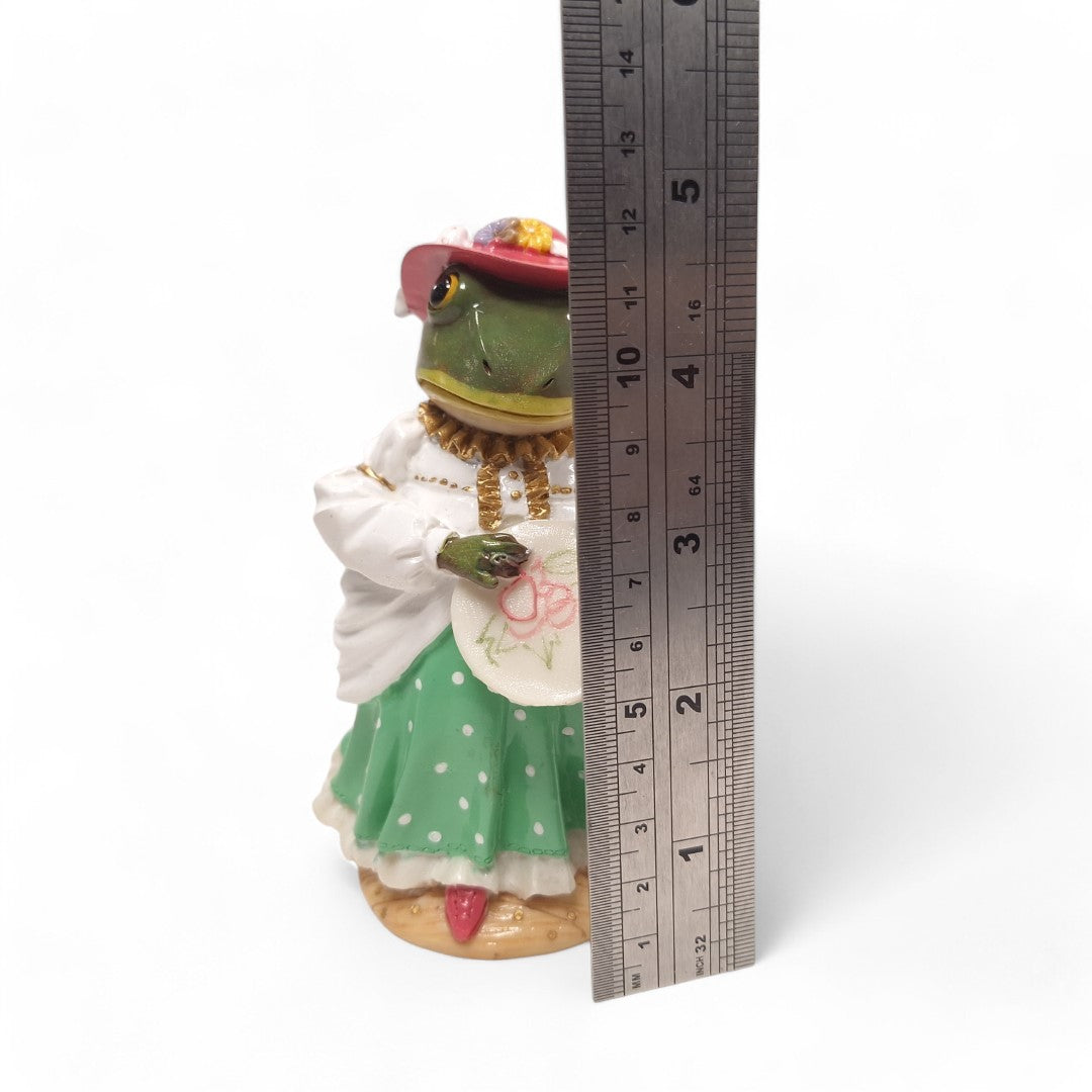 Measurement image of Angelica Frog figurine