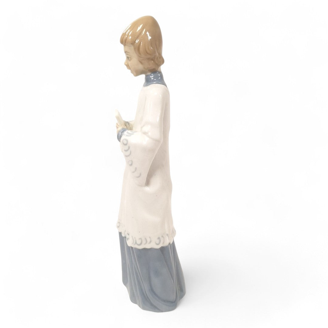 Side image of Casades Figurine