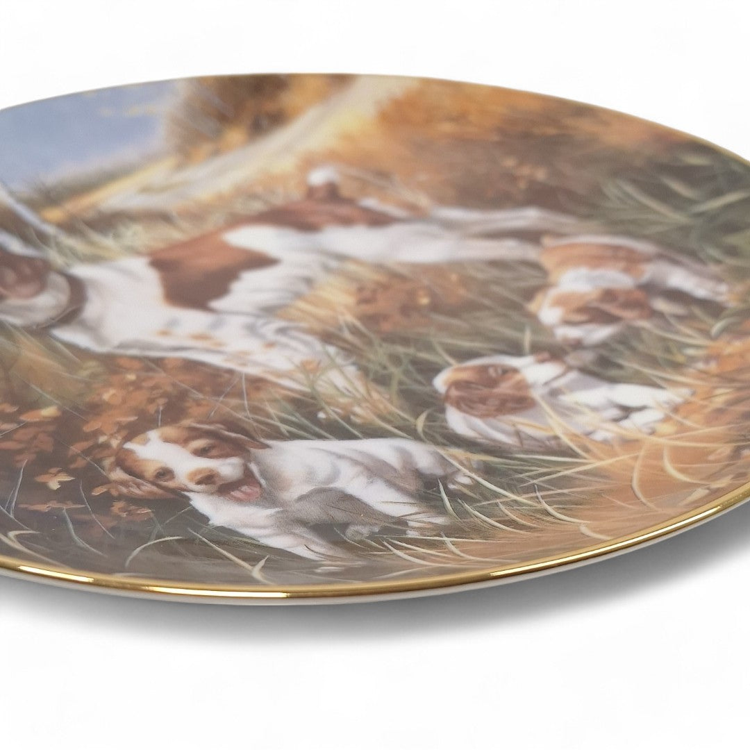 Close up up image of Classic Sporting Dogs Plate