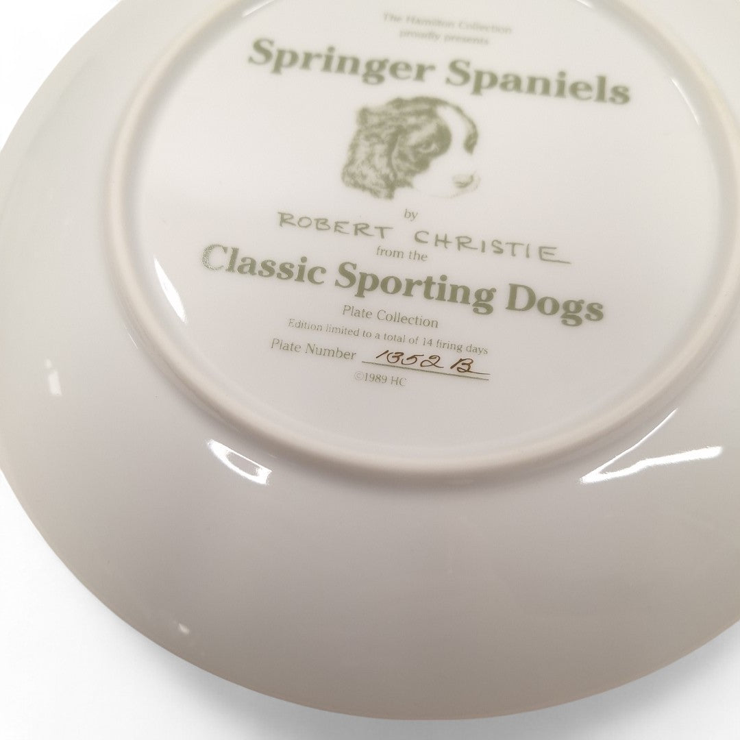 Close up image of Classic Sporting Dogs plate