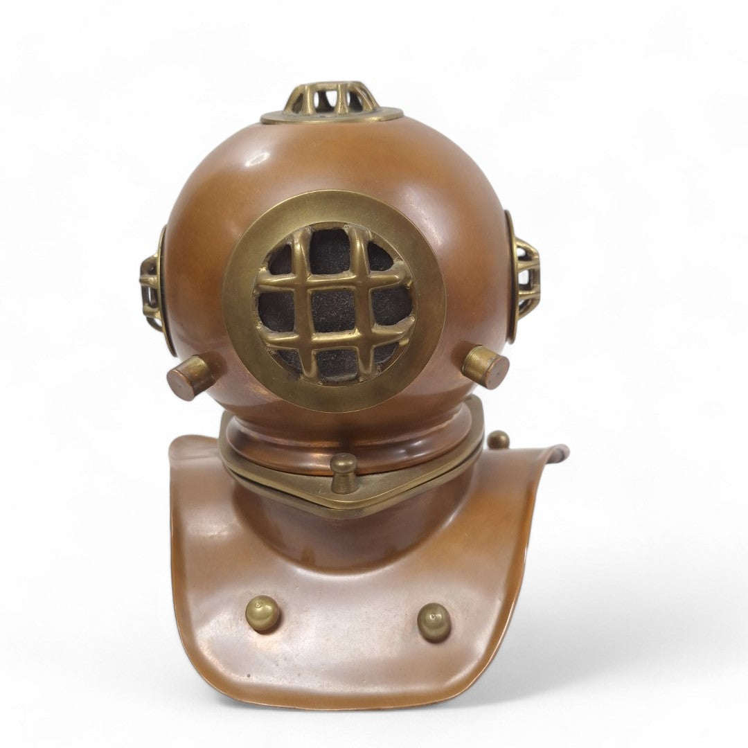 Front image of Model Diver's Helmet