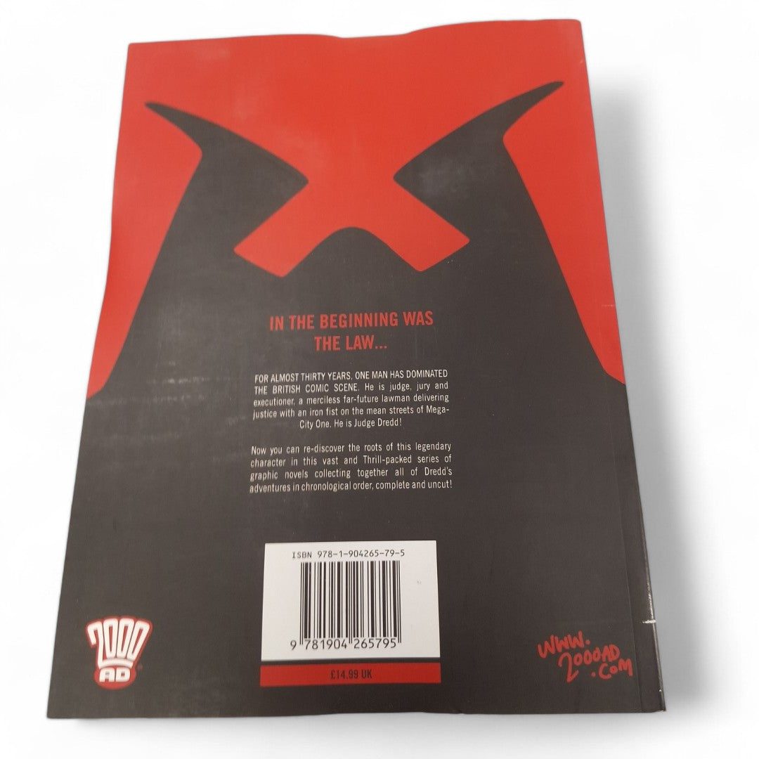 Side image of Judge Dredd The Complete Case Files