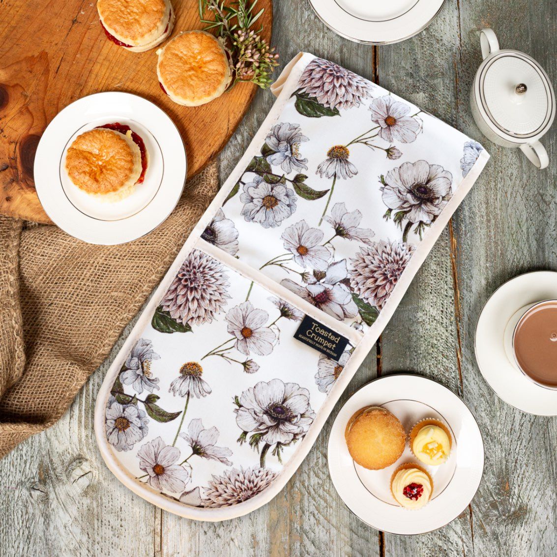 The Blanc Collection | Cotton Double Oven Glove
