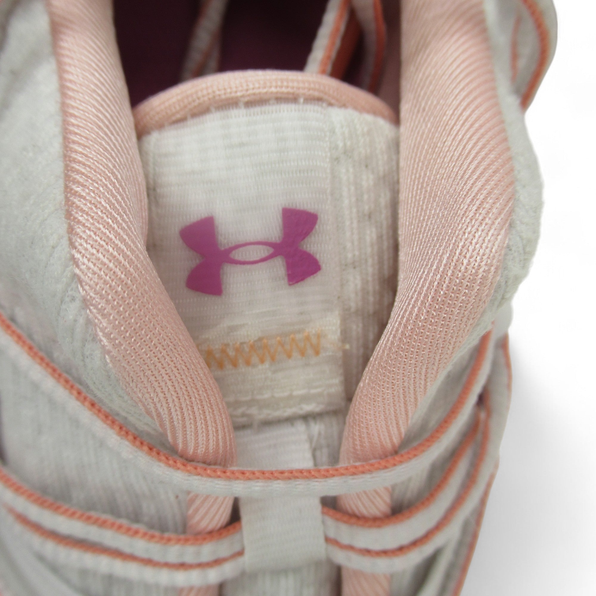 Close up image for Under Armour UK 4 White Pink Trainers Sports Womenswear | Preloved 