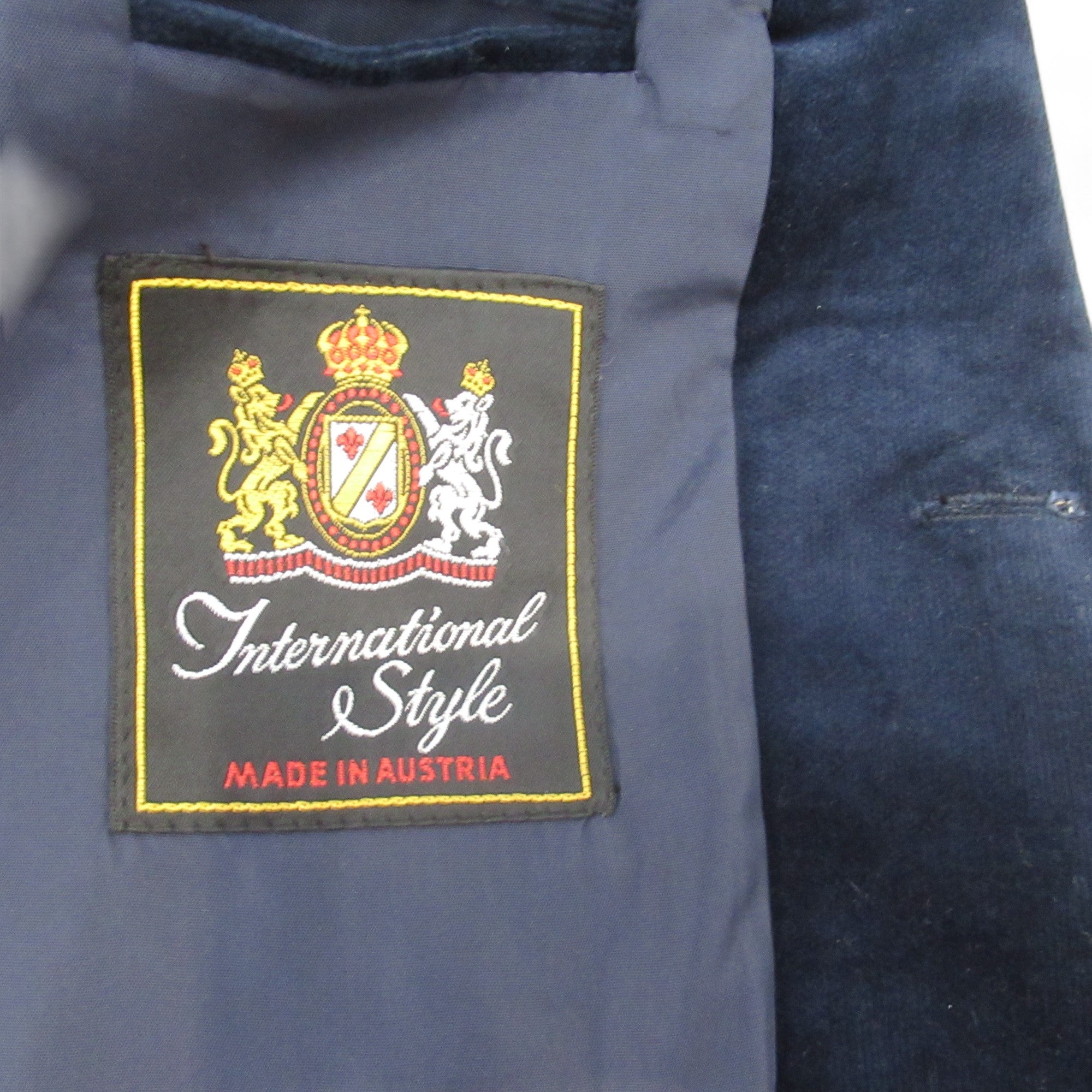 label image for International Style Vintage Small Blue Velvet Blazer Menswear | Preloved 