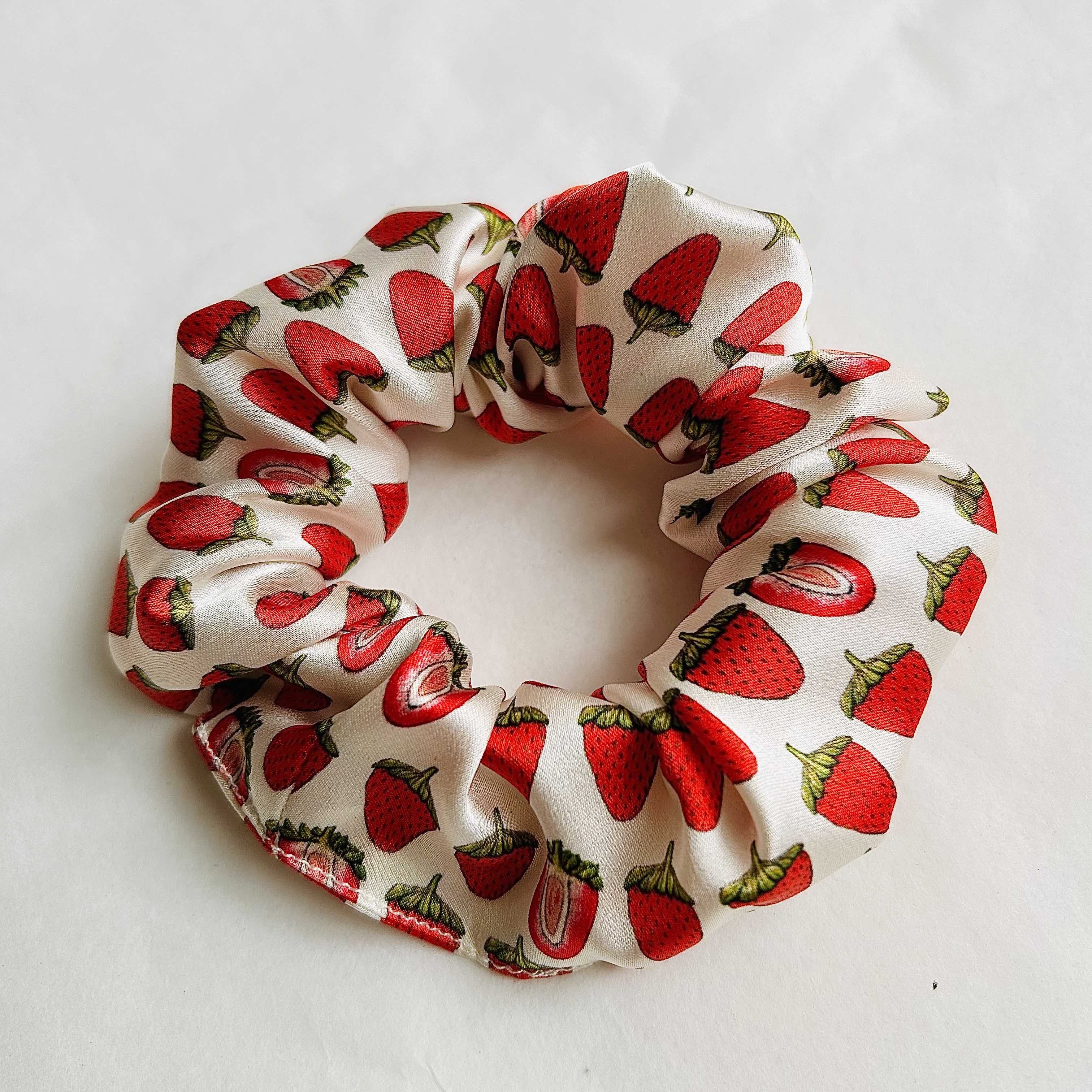 White Strawberry scrunchie | Edenah