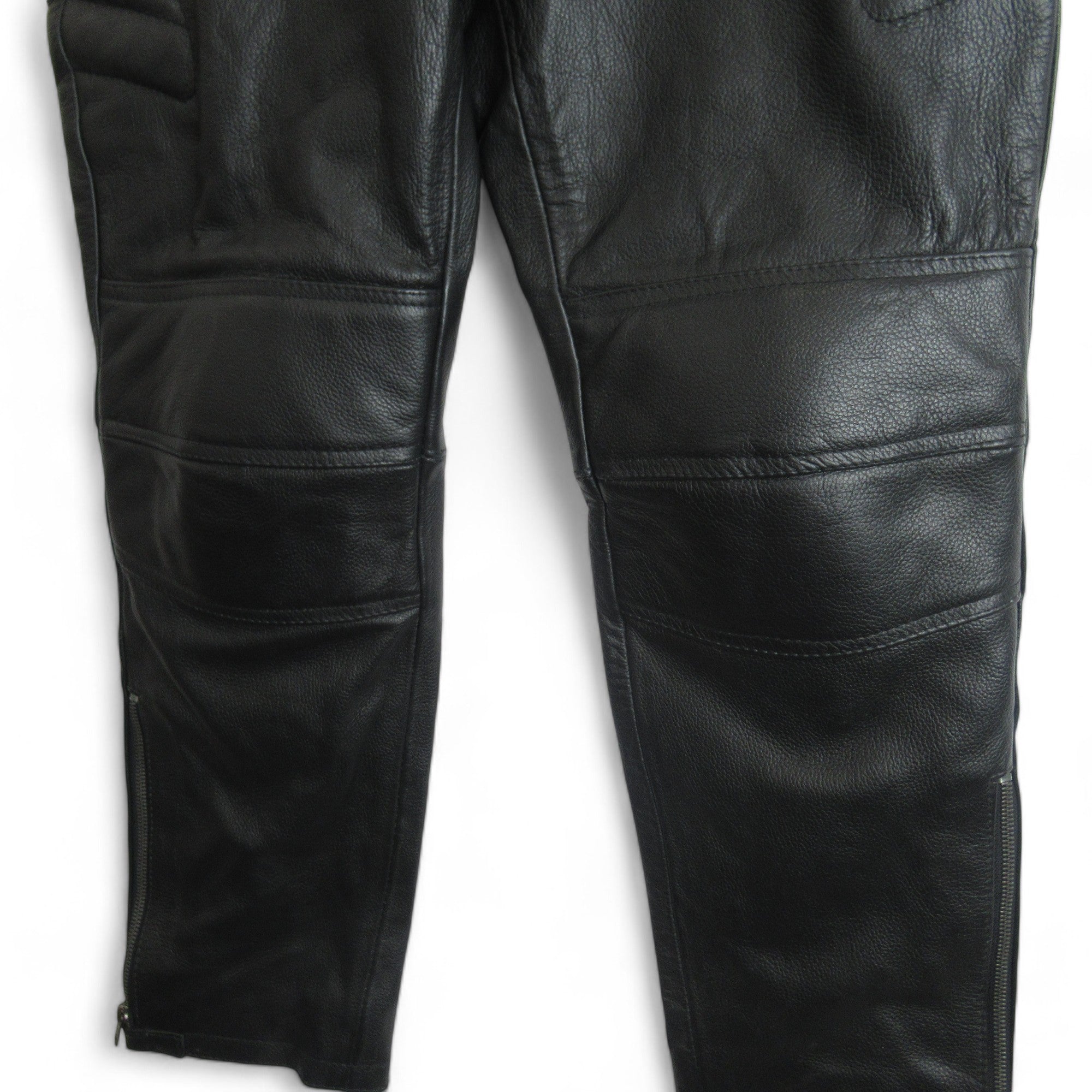 knee image for Skintan W34 L29 Black Leather Biker Trousers Menswear | Preloved 