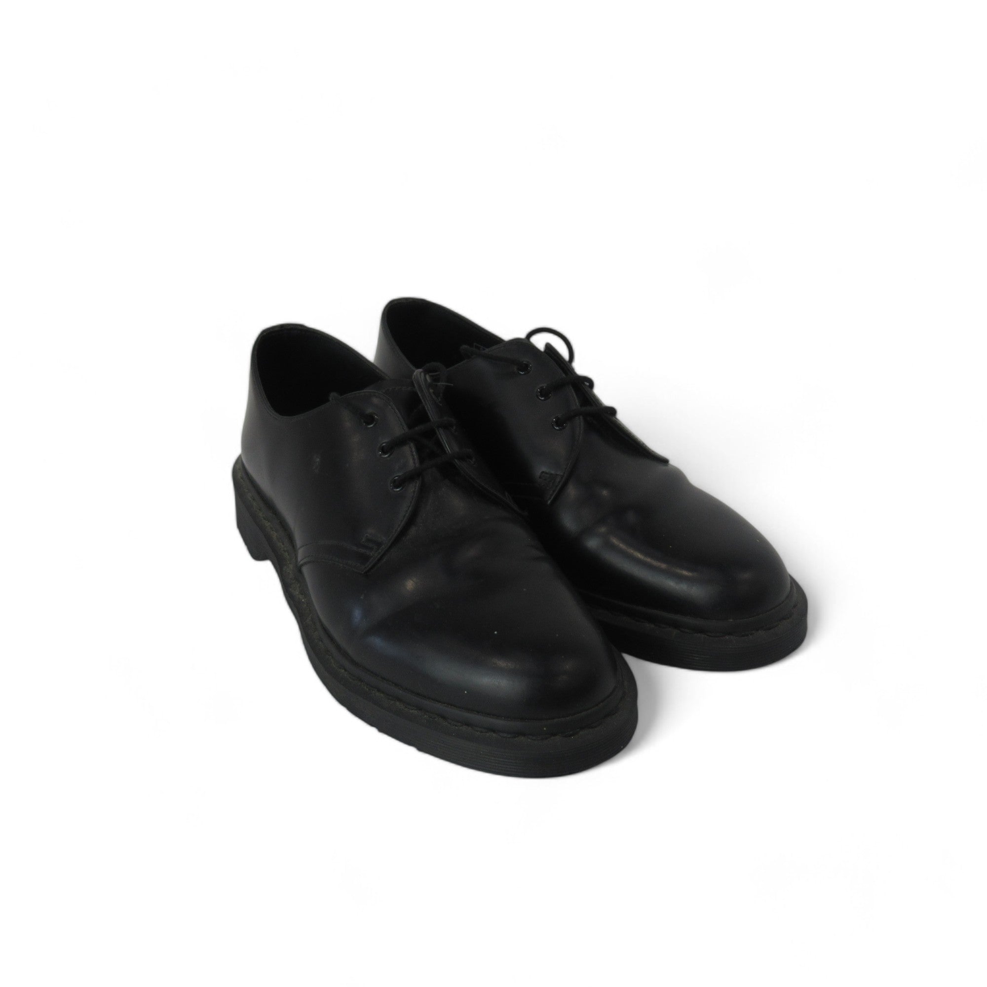 front image for Dr Martens UK 9 Black Leather Shoes Menswear | Preloved 