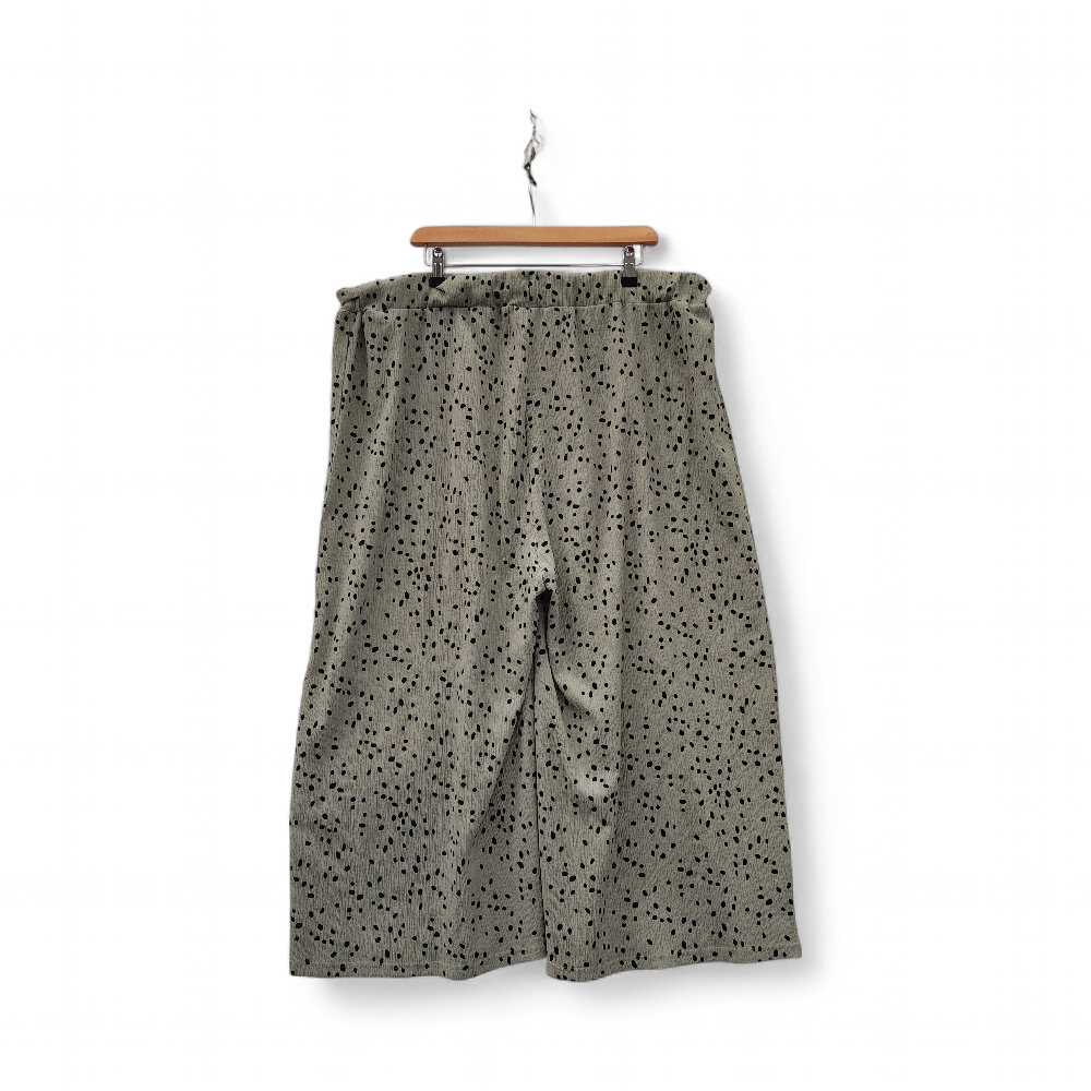 Peacocks Culotte Trousers UK 22 Green Womenswear | Pre-loved