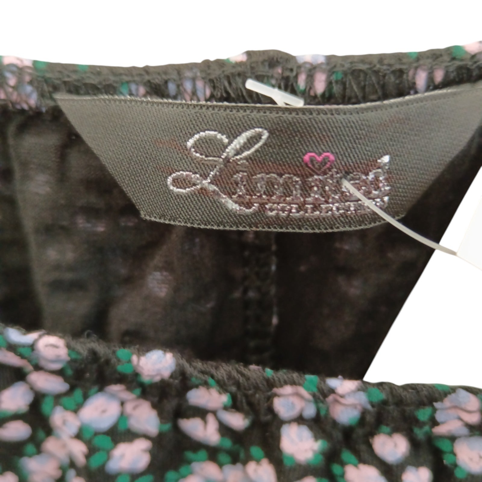Label image for Yours London Black Floral Print Top UK26-28 Womenswear | Pre-loved