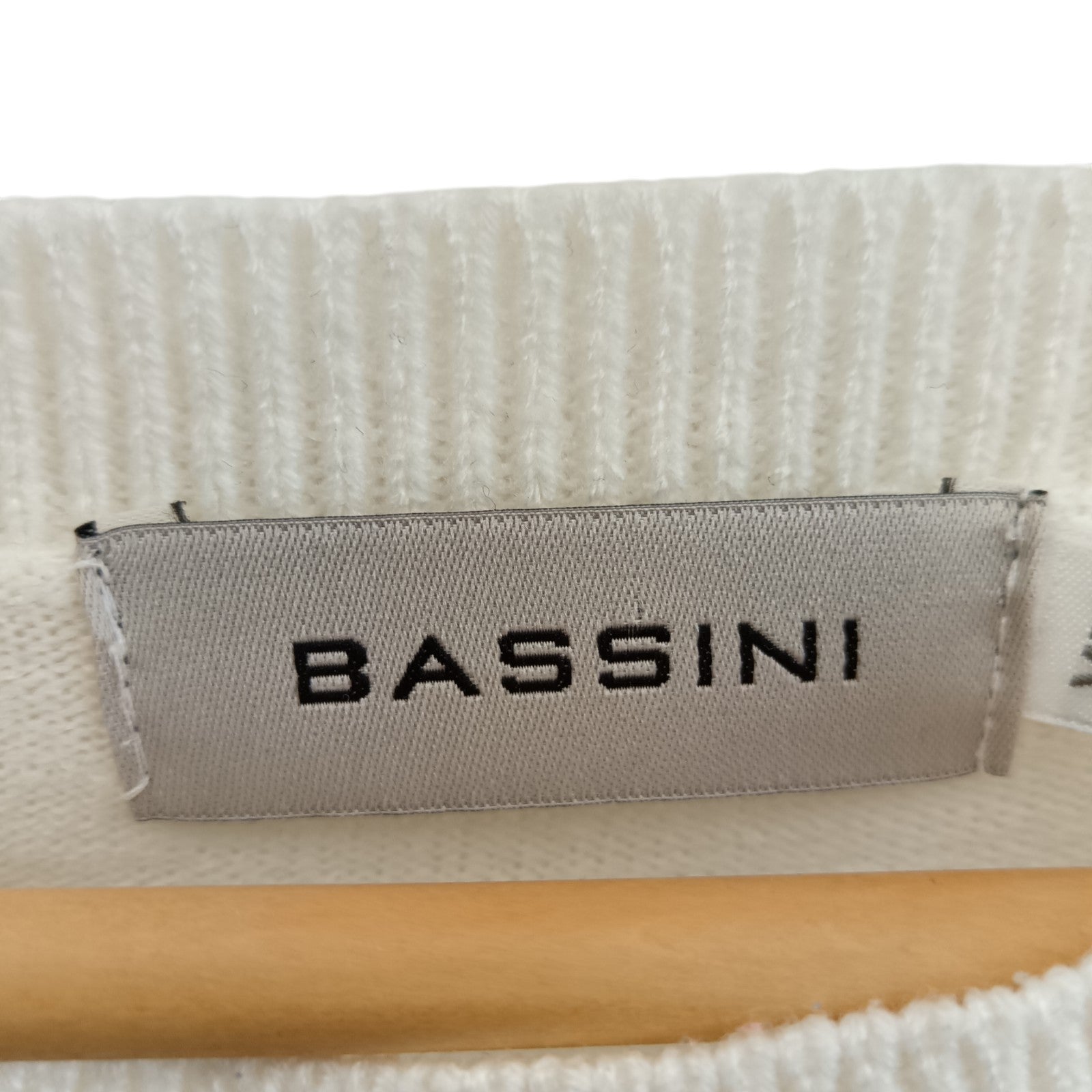 Brand label image for Bassini Cream Cable Knit Jumper UK X-Large