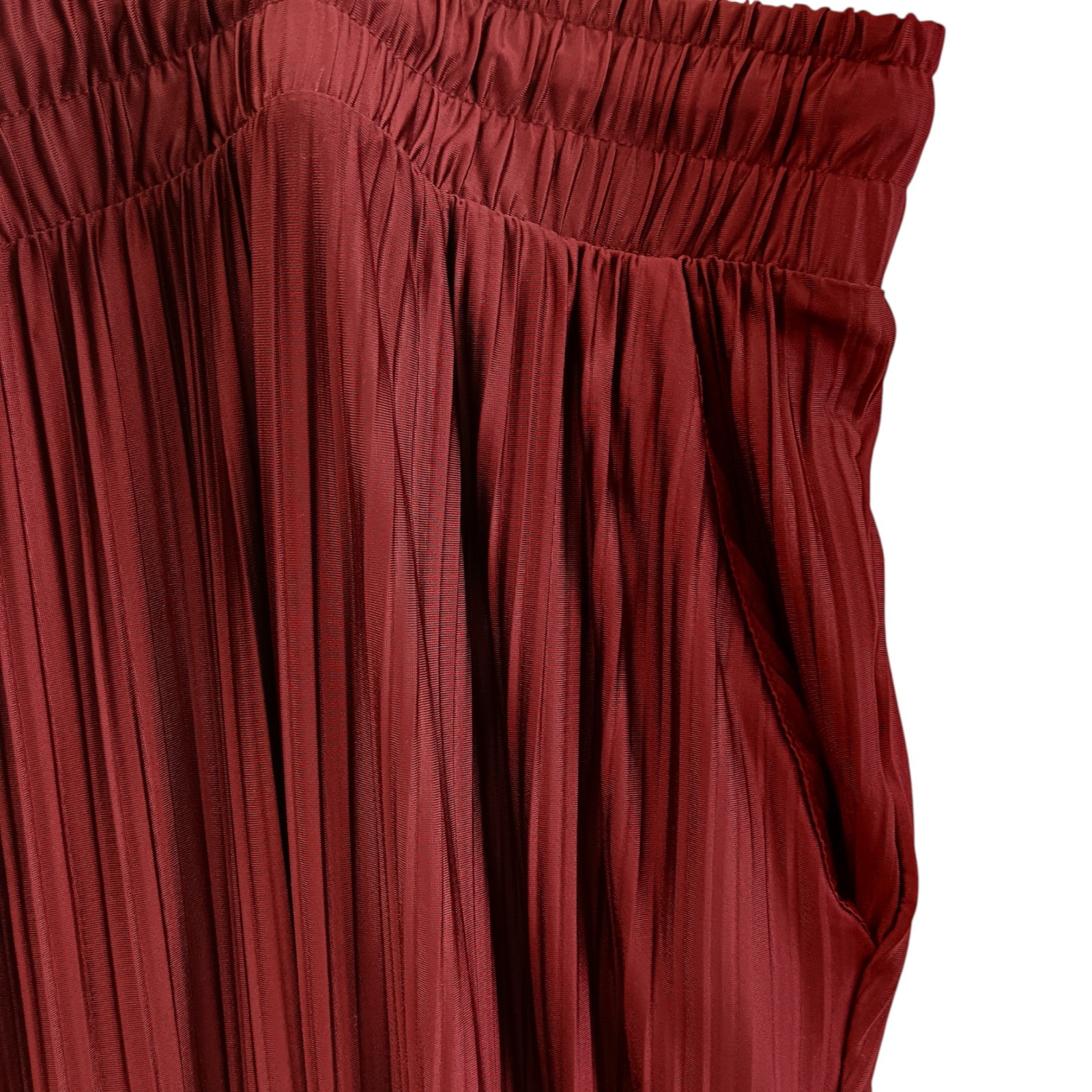Close Up image for J D Williams Burgundy Pleated Trousers UK 32 - Tags on - Womenswear | Pre- loved