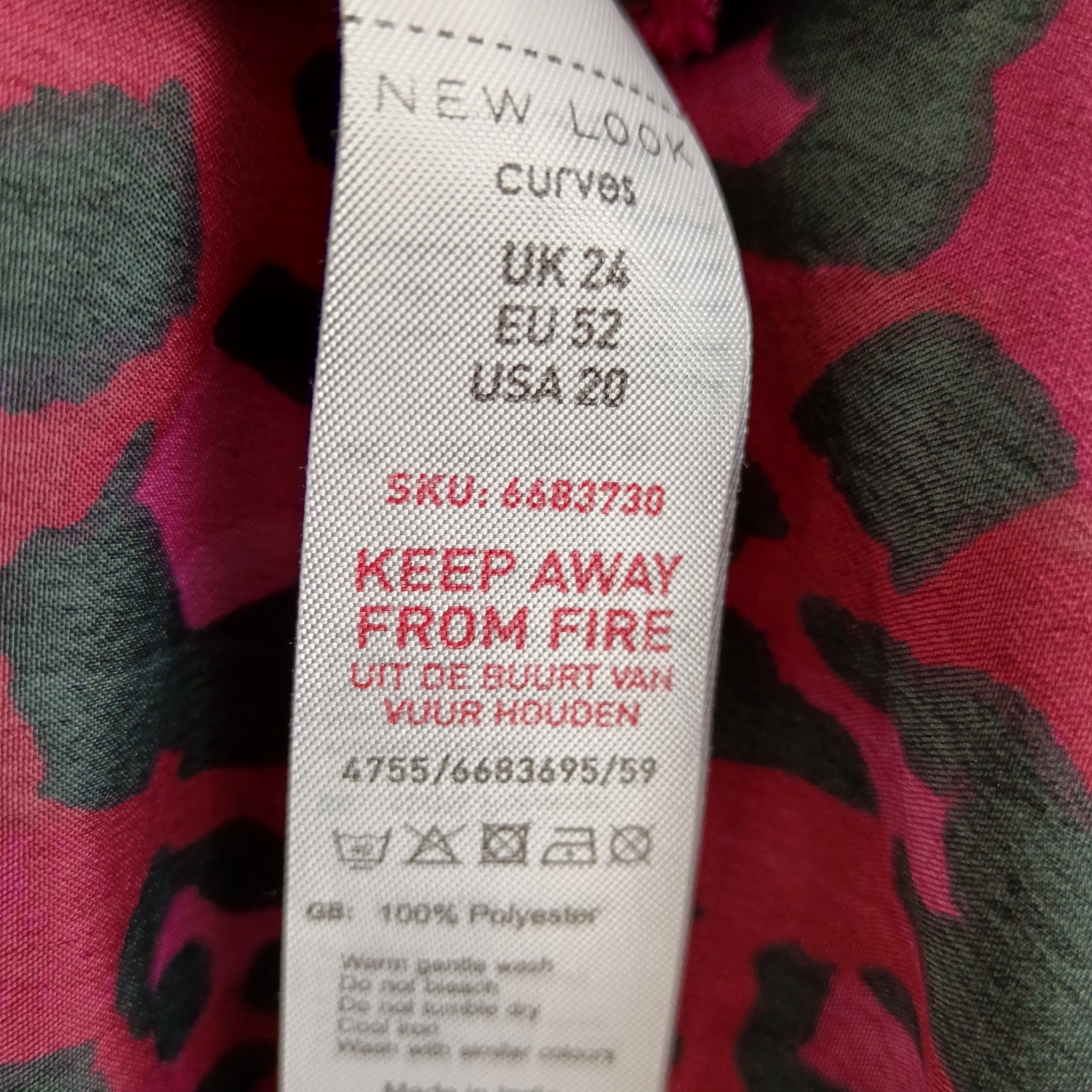 Wash label image for New Look Curves Knee Length V-neck Animal Print Burgundy Dress UK 24  Womenswear | Pre-loved