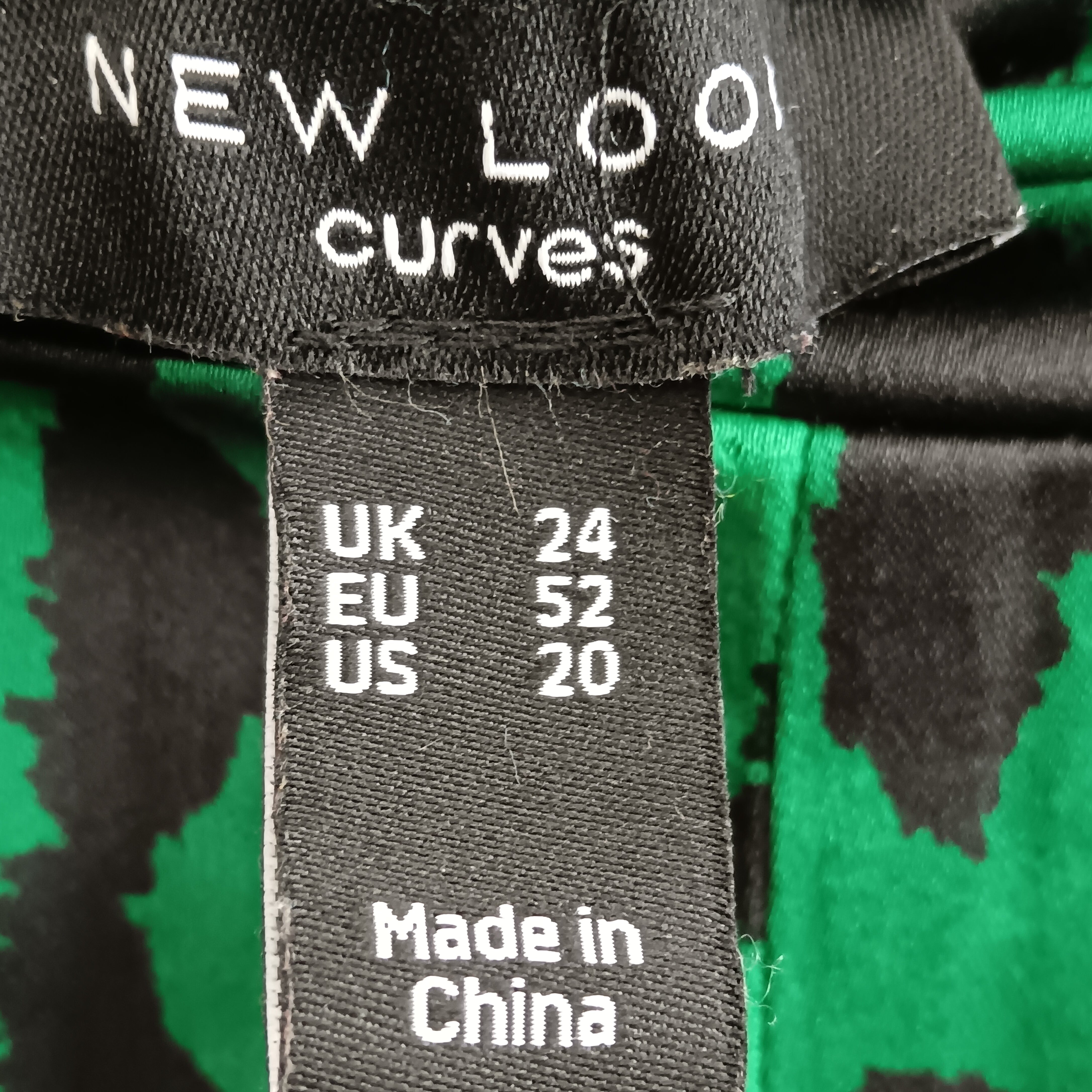 Mian label image for New Look Curves Green Leopard Print Pleated Midi Skirt UK 24 Womenswear | Pre-loved