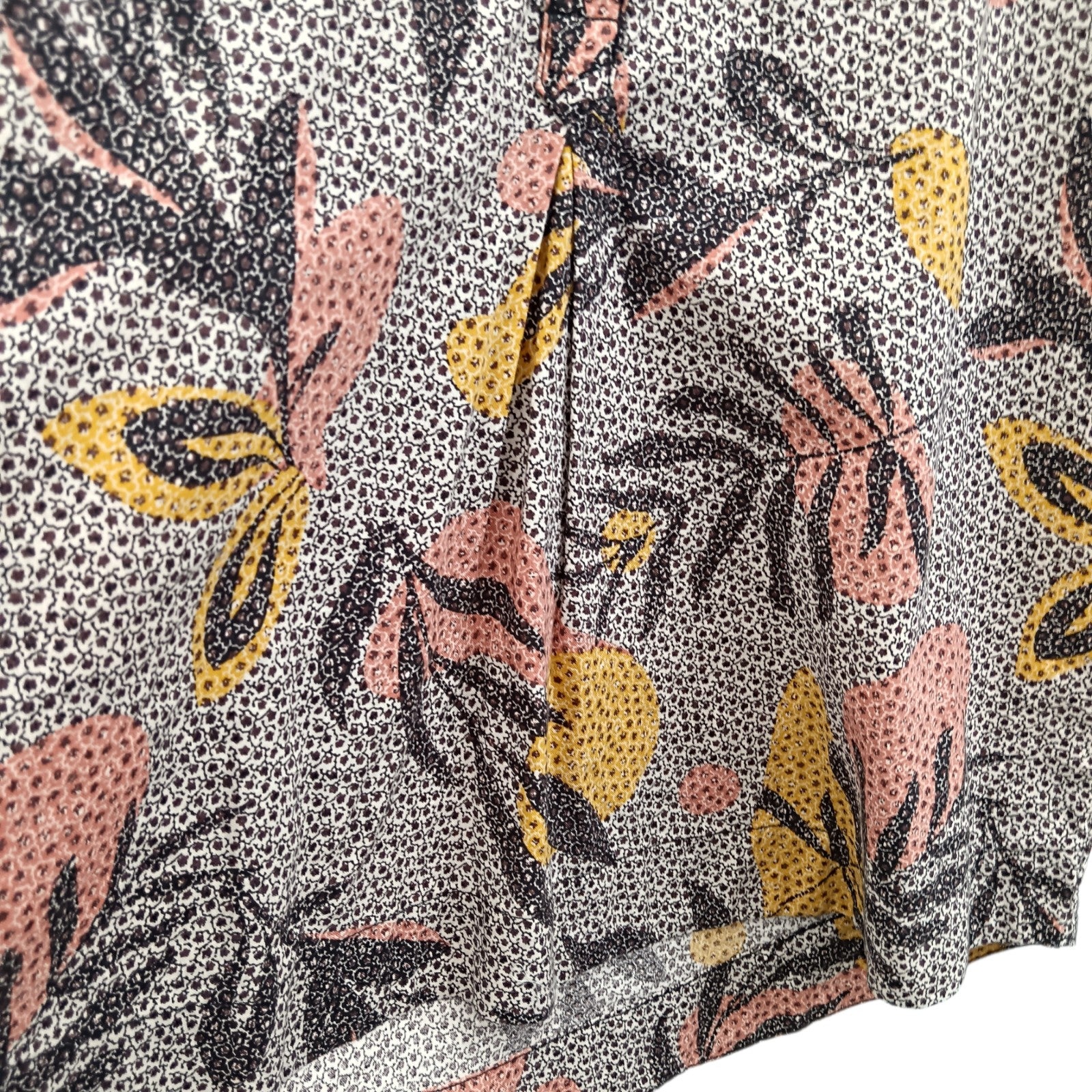 Close up image for Isle Collection Ladies Dusky Pink & Yellow Botanical Blouse UK 22 Womenswear | Pre-loved
