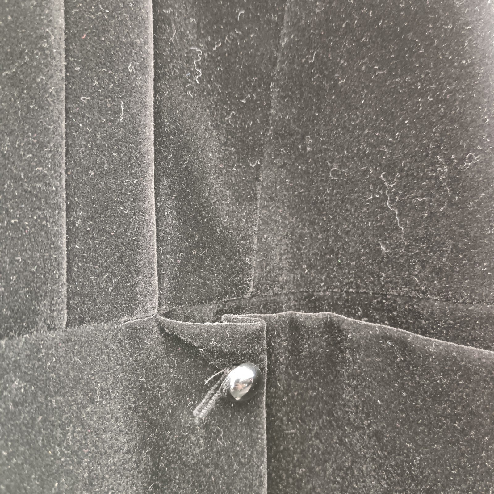 Close up image for Agenda Black Velvet Jacket UK 26 Womenswear | Pre-loved