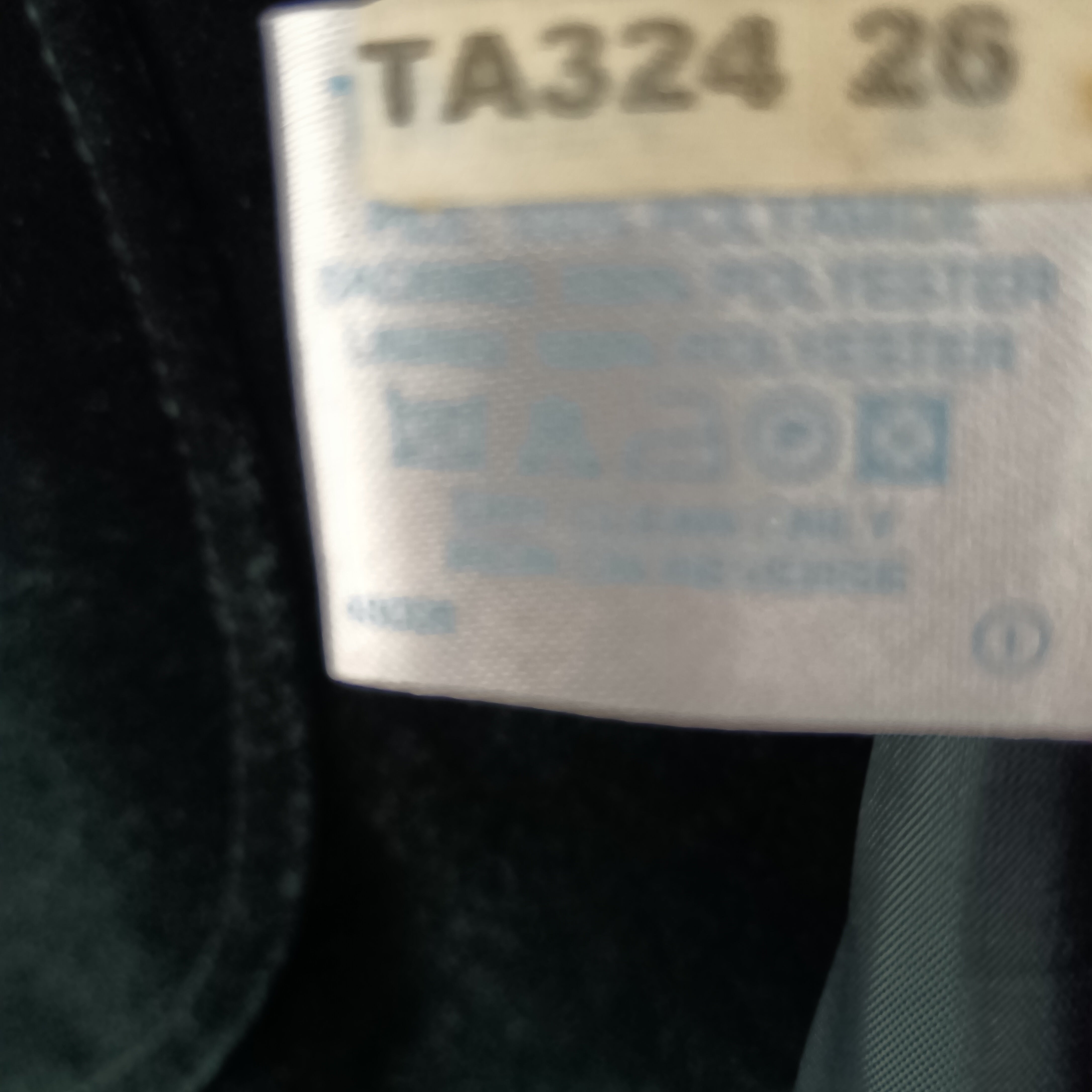 Wash label image for Agenda Green  Velvet Jacket UK 24-Tags On- Womenswear | Pre-loved
