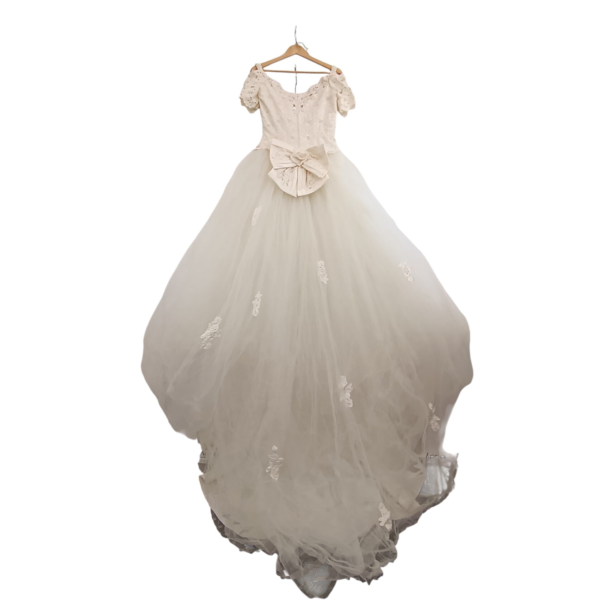 Back image for Beautiful Benjamin Roberts Hi-low Wedding Dress UK Medium Womenswear | Pre-loved