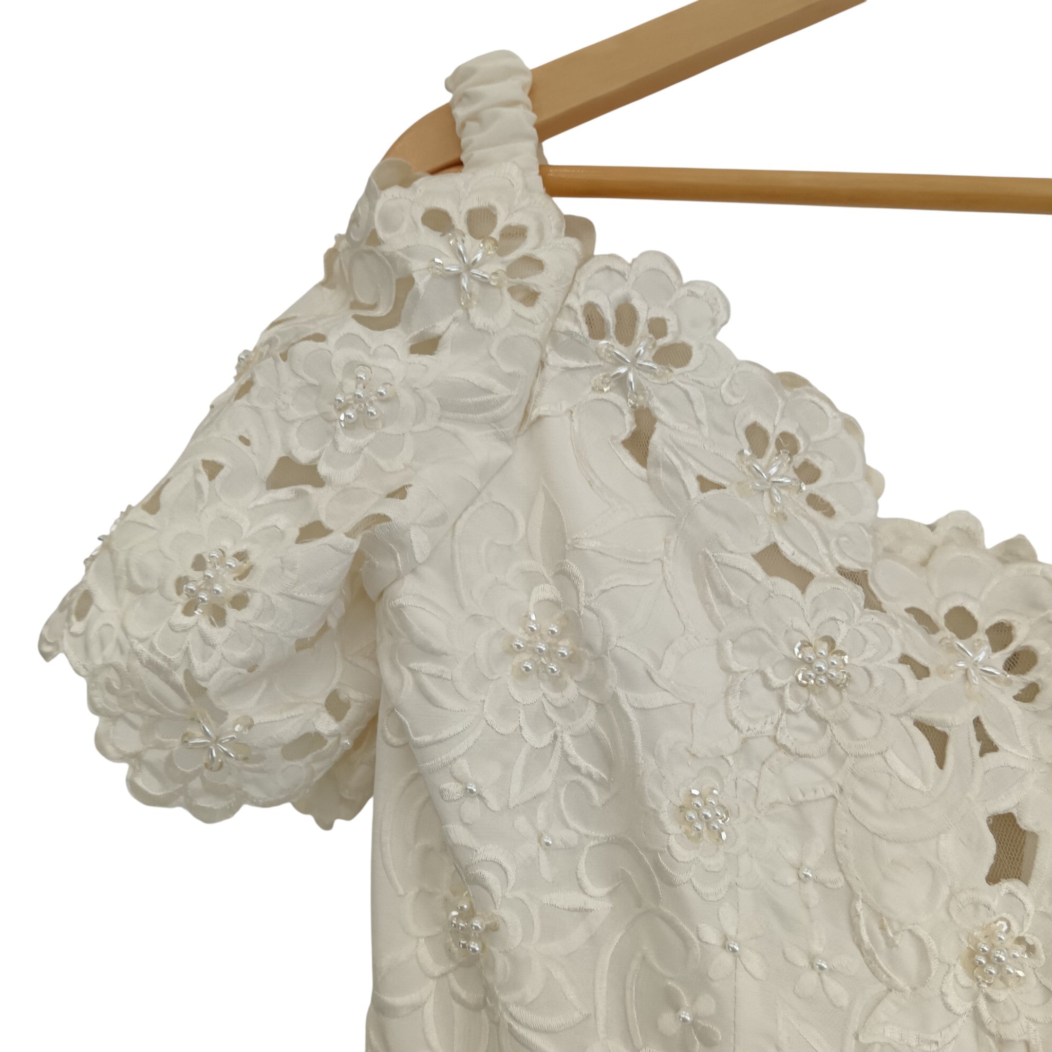 TOP details close up image for Beautiful Benjamin Roberts Hi-low Wedding Dress UK Medium Womenswear | Pre-loved