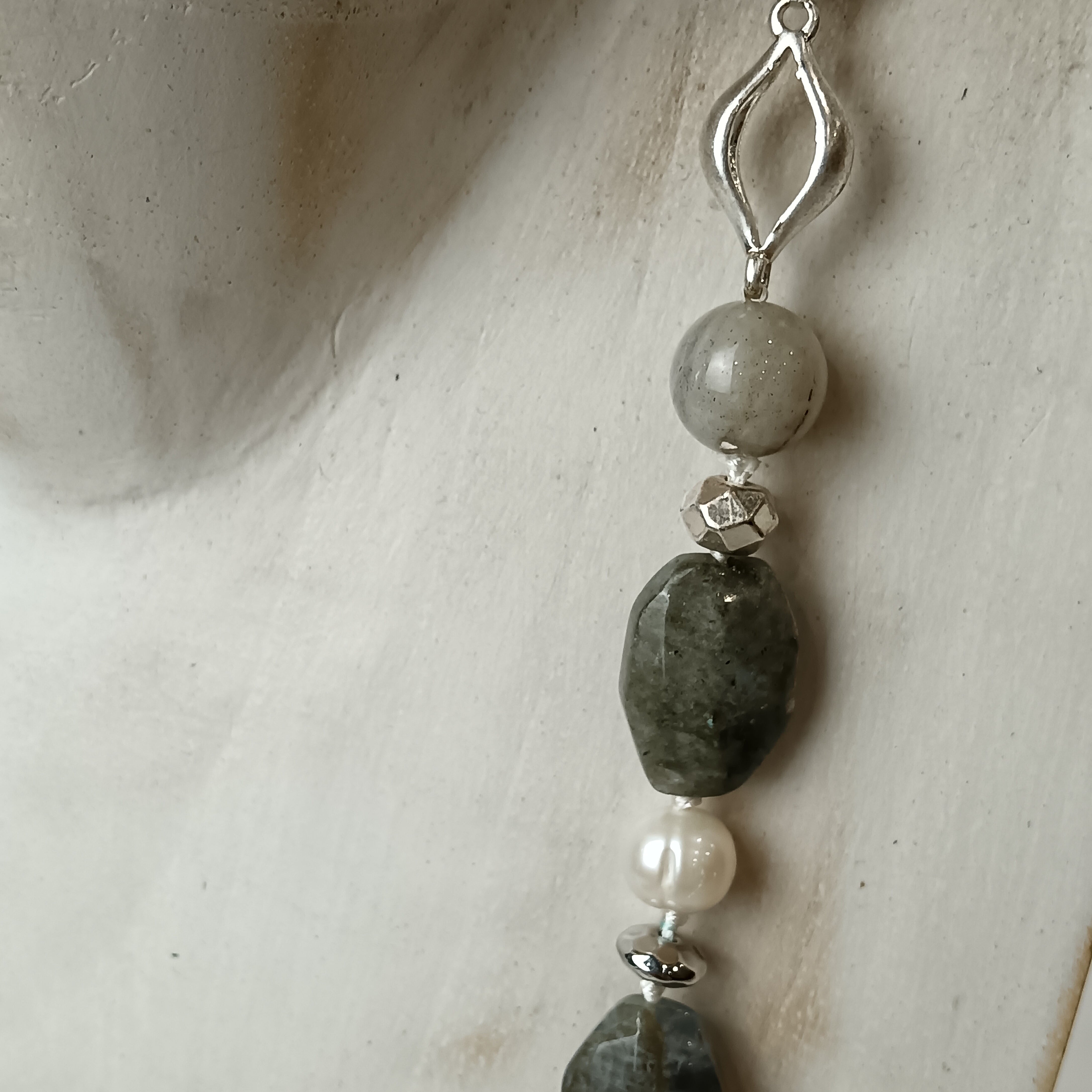 Close up image for Stella & Dot Multi Beaded Silver Metal Necklace Boxed- Not Worn - Womenswear | Preloved