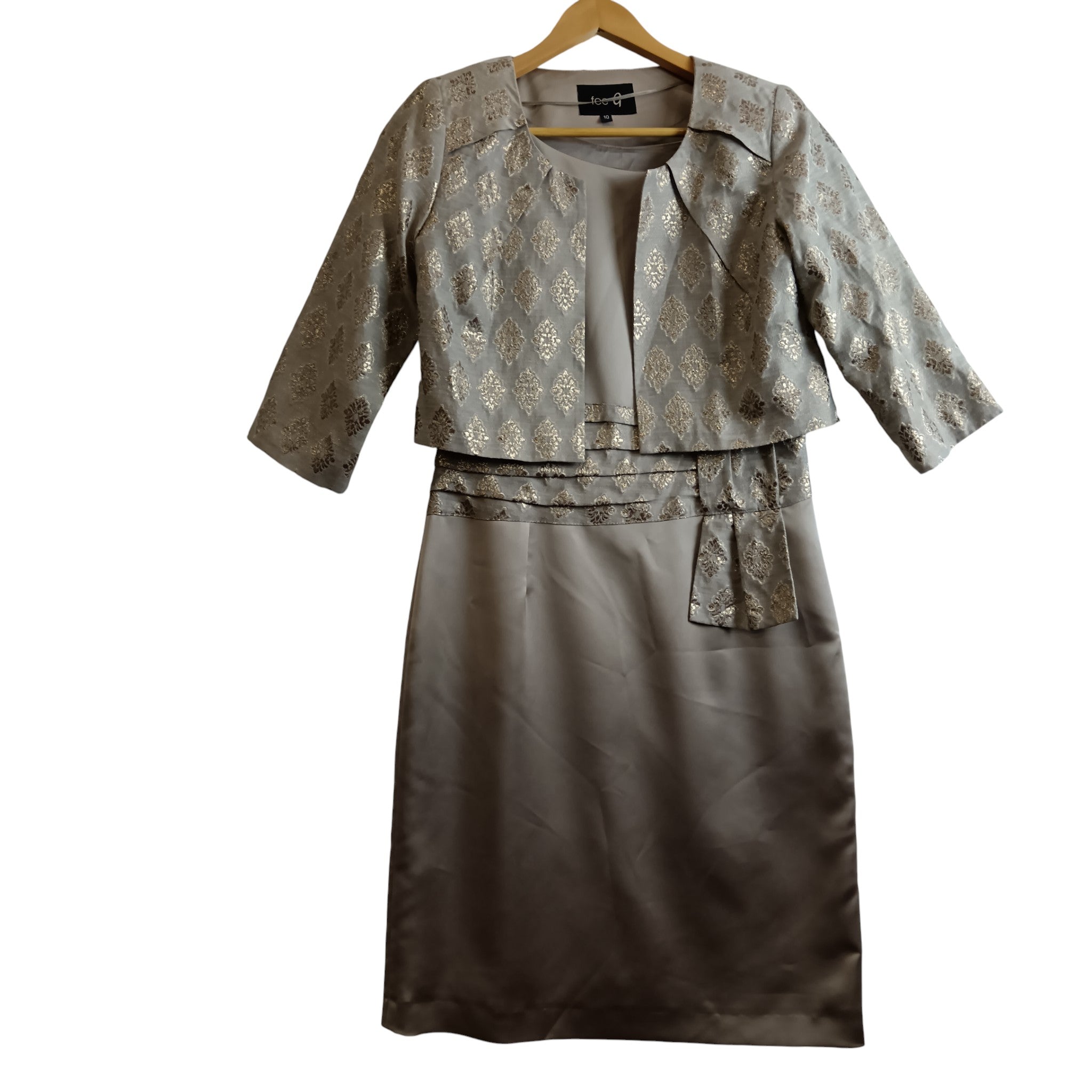 Front imager for Fee G Stonehasen Grey Satin With Gold Pattern Mother Of Bride Outfit UK 10- Womenswear | Pre-loved