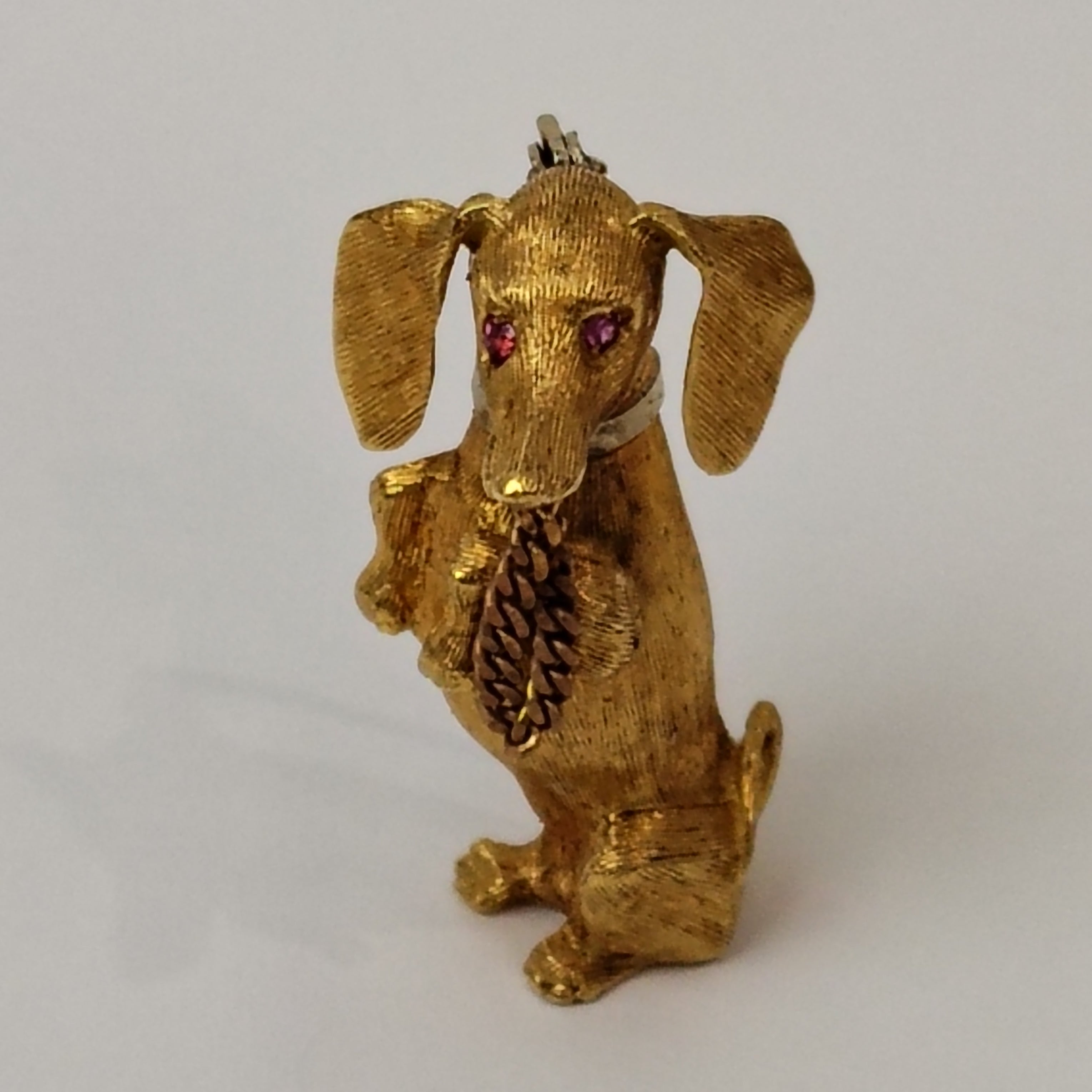 front image for Dachshund 18ct Yellow Gold Ruby Stone Vintage Jewellery Brooch 10.2g - Preloved