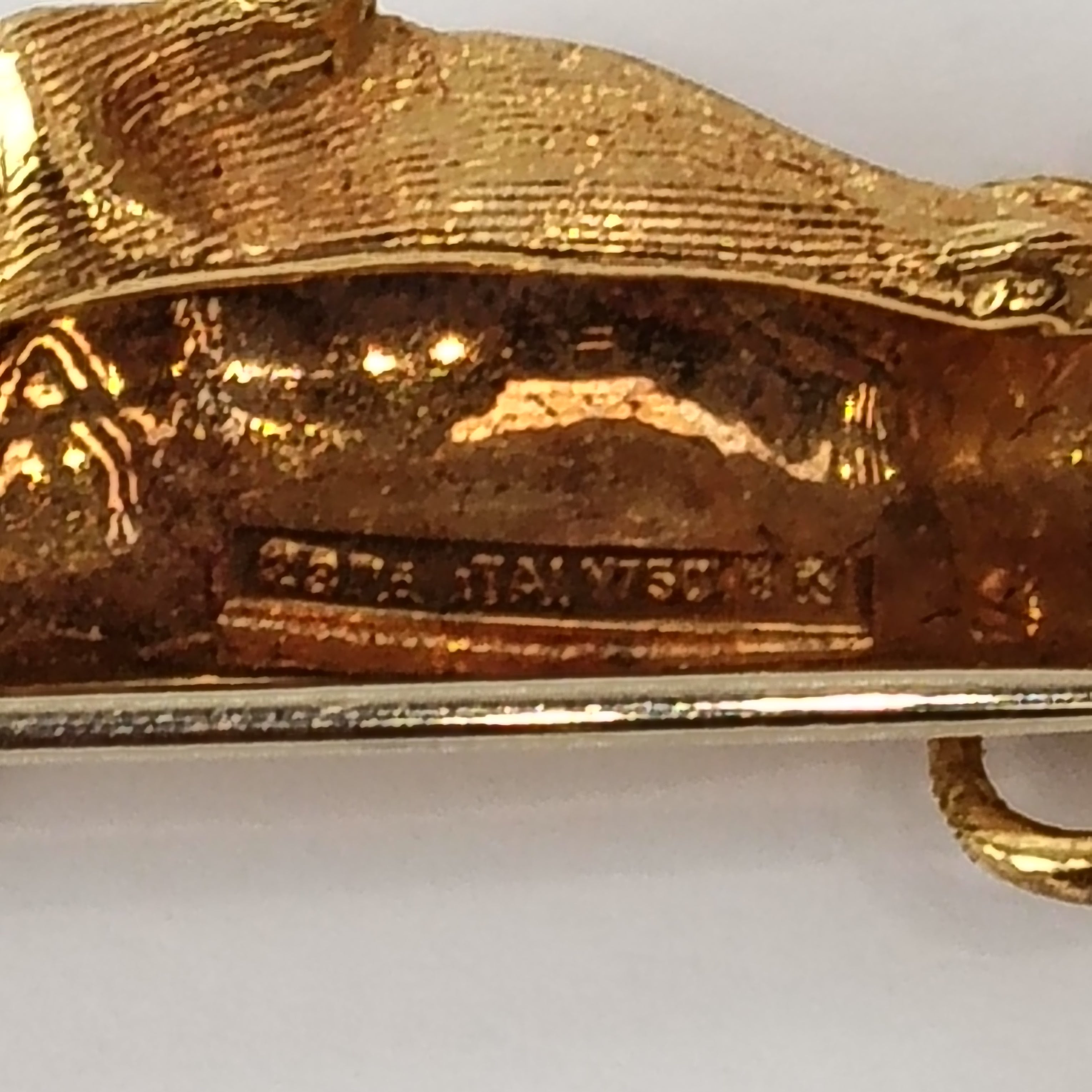 hallmark image for Dachshund 18ct Yellow Gold Ruby Stone Vintage Jewellery Brooch 10.2g - Preloved