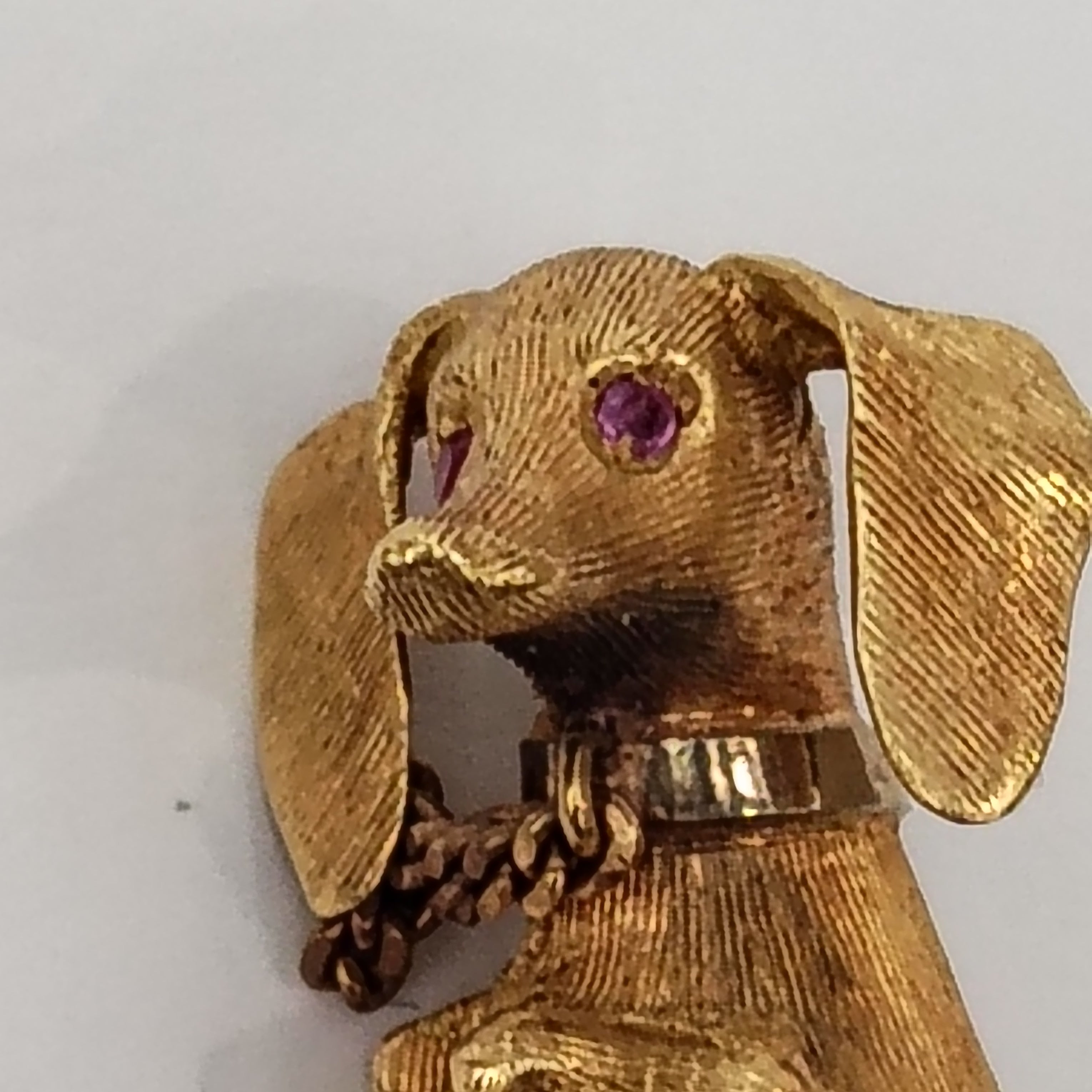 front image for Dachshund 18ct Yellow Gold Ruby Stone Vintage Jewellery Brooch 10.2g - Preloved