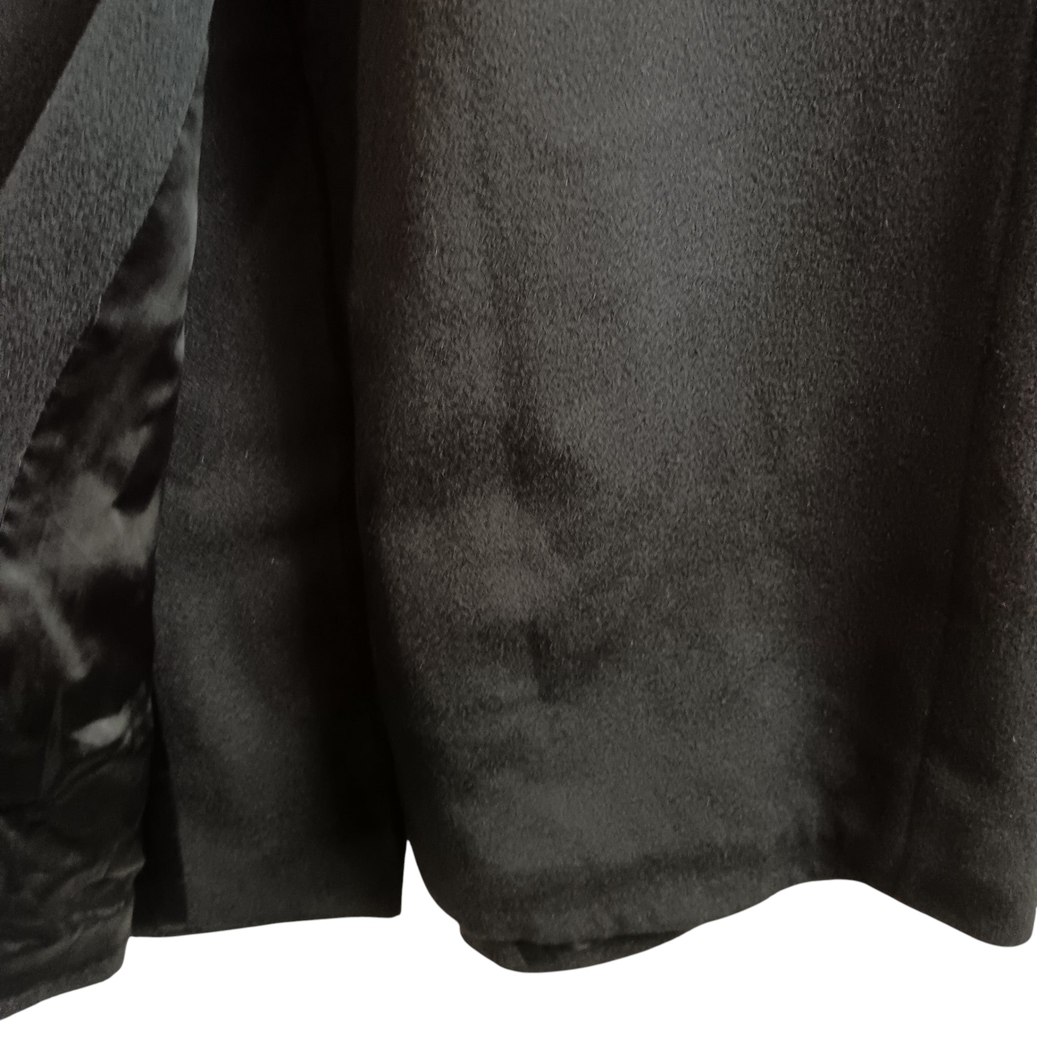 Back close up image for Vintage Dalah London Black Pure Cashmere Men's Overcoat UK Small Menswear | Pre-loved