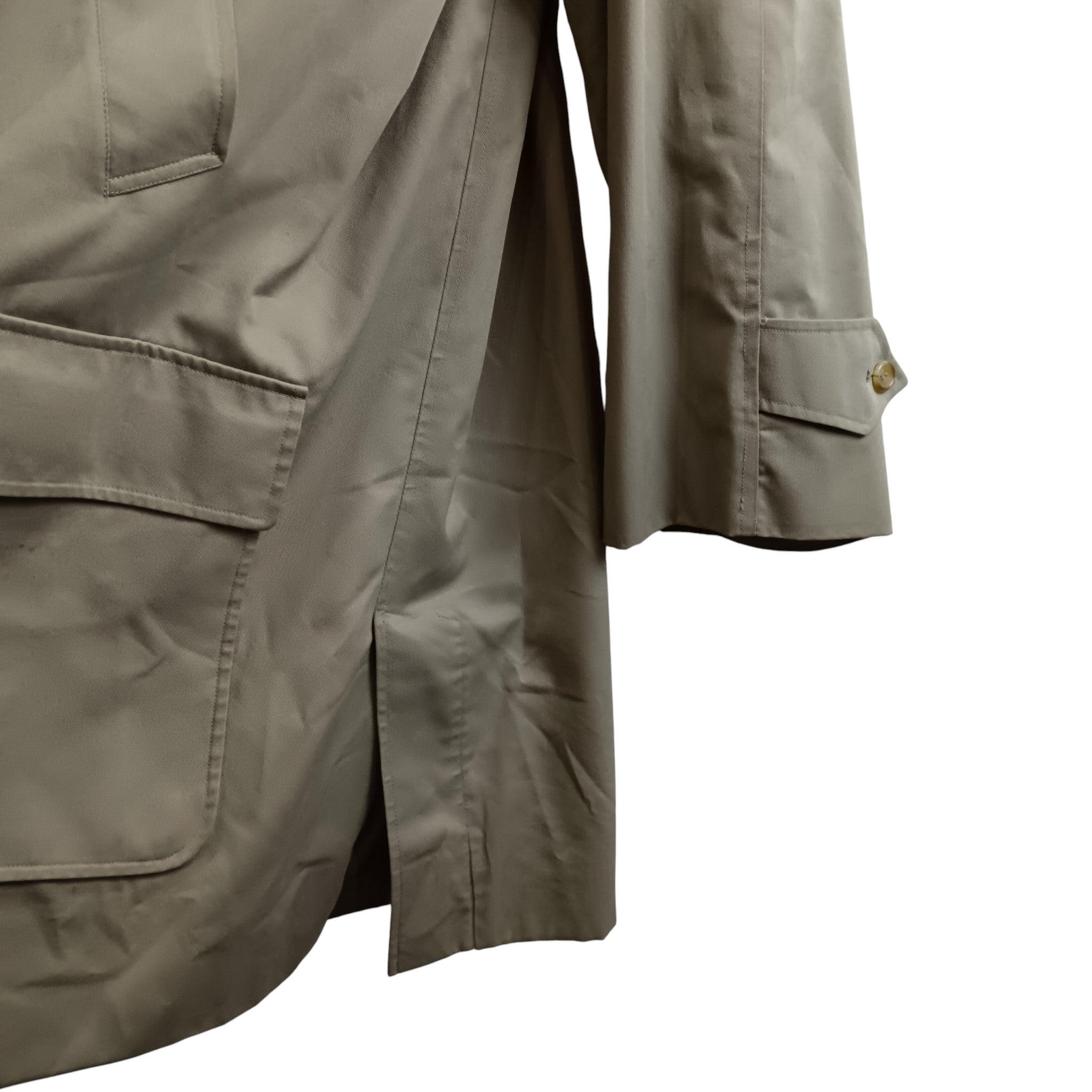 Close up & condition image for Vintage Burberrys  London Khaki Green  Men's Mac Coat  UK X-Large Menswear | Pre-loved